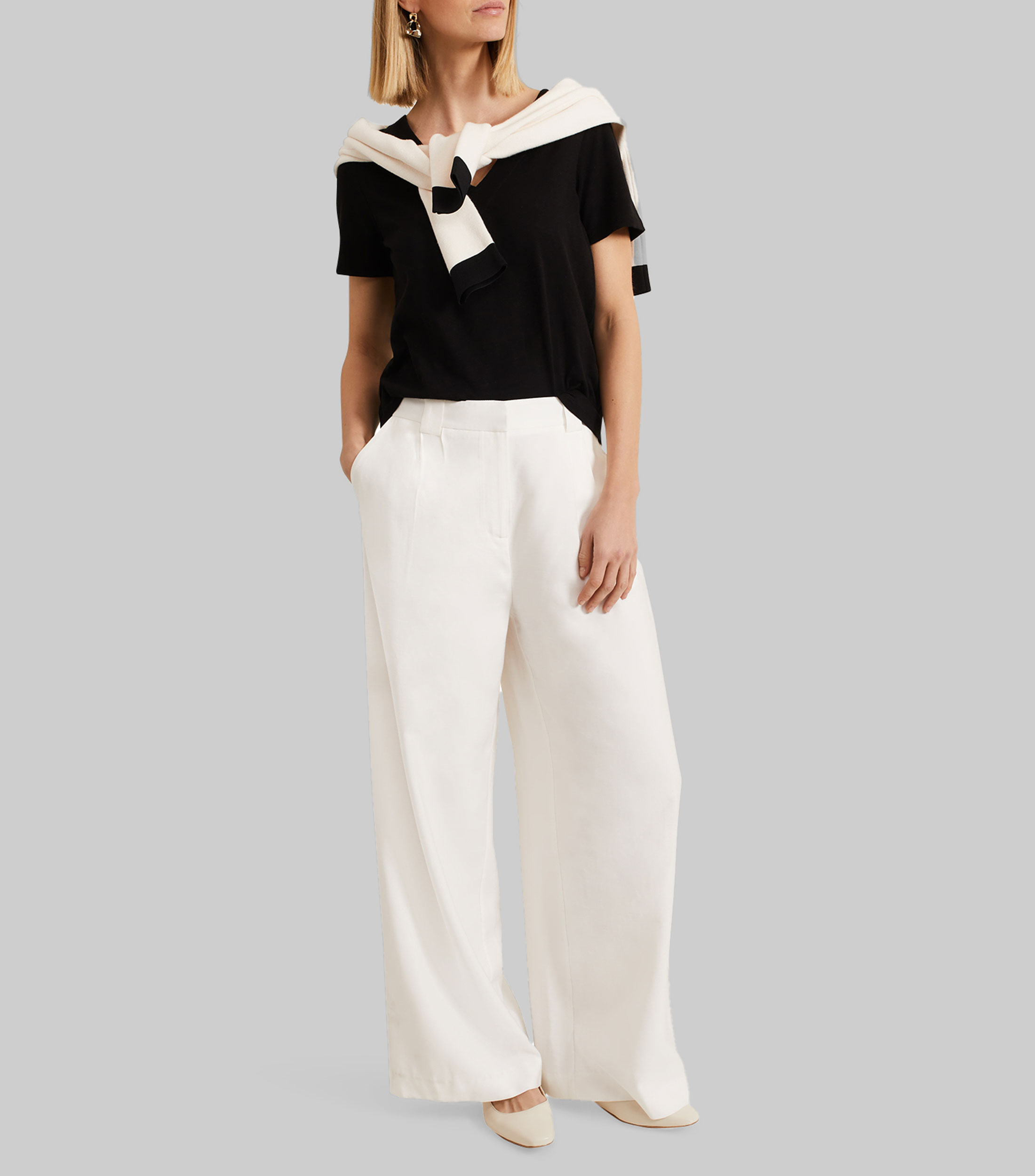 Playera Cuello V Manga Corta Mujer