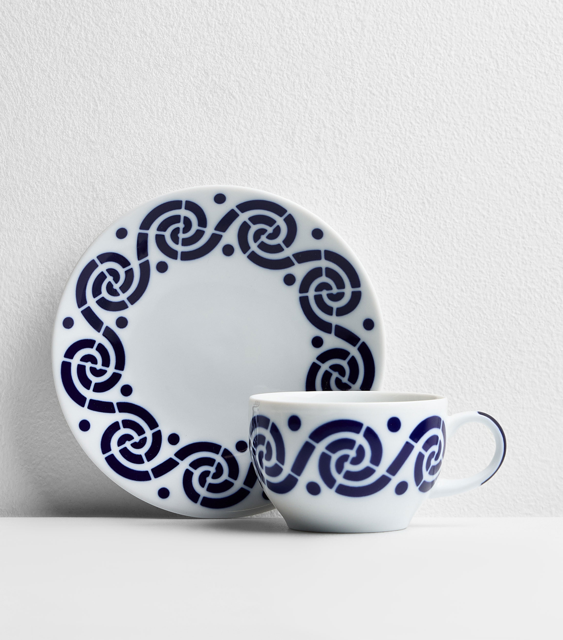 Set Taza de Té con Plato Espiroide en porcelana