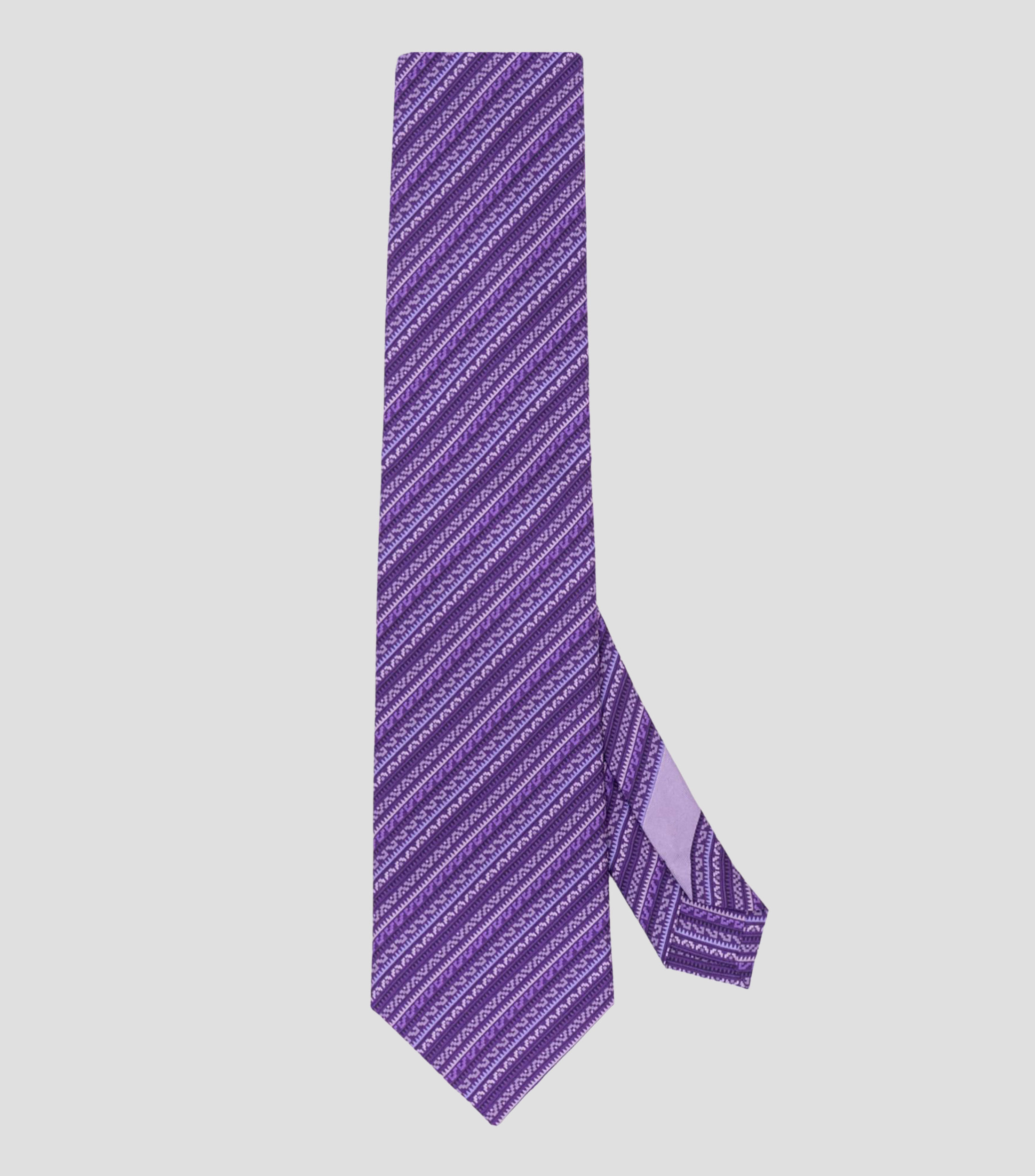 Corbata ancha de seda morada con grecas prehispánicas