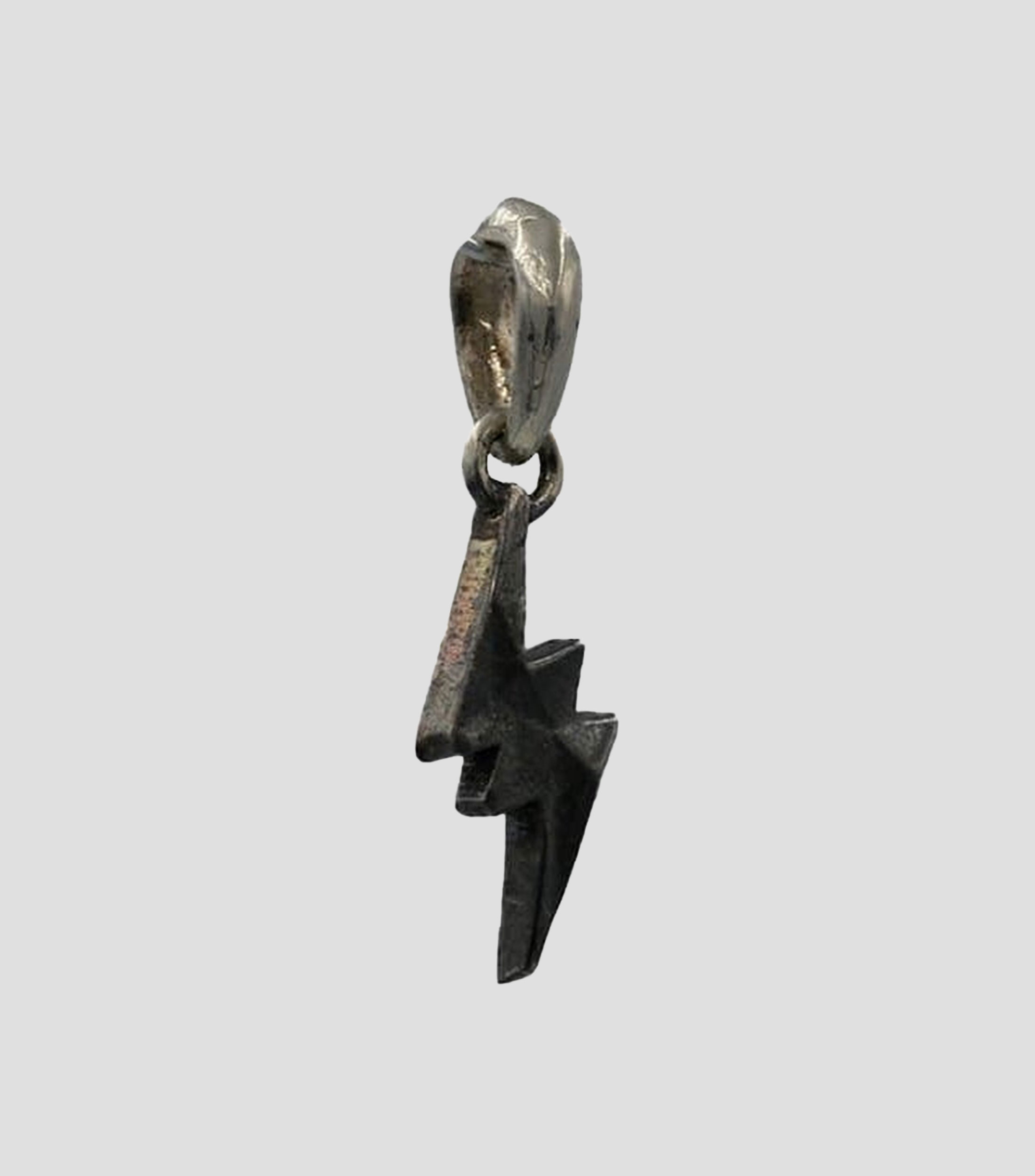 Dije en Plata .925 Hombre