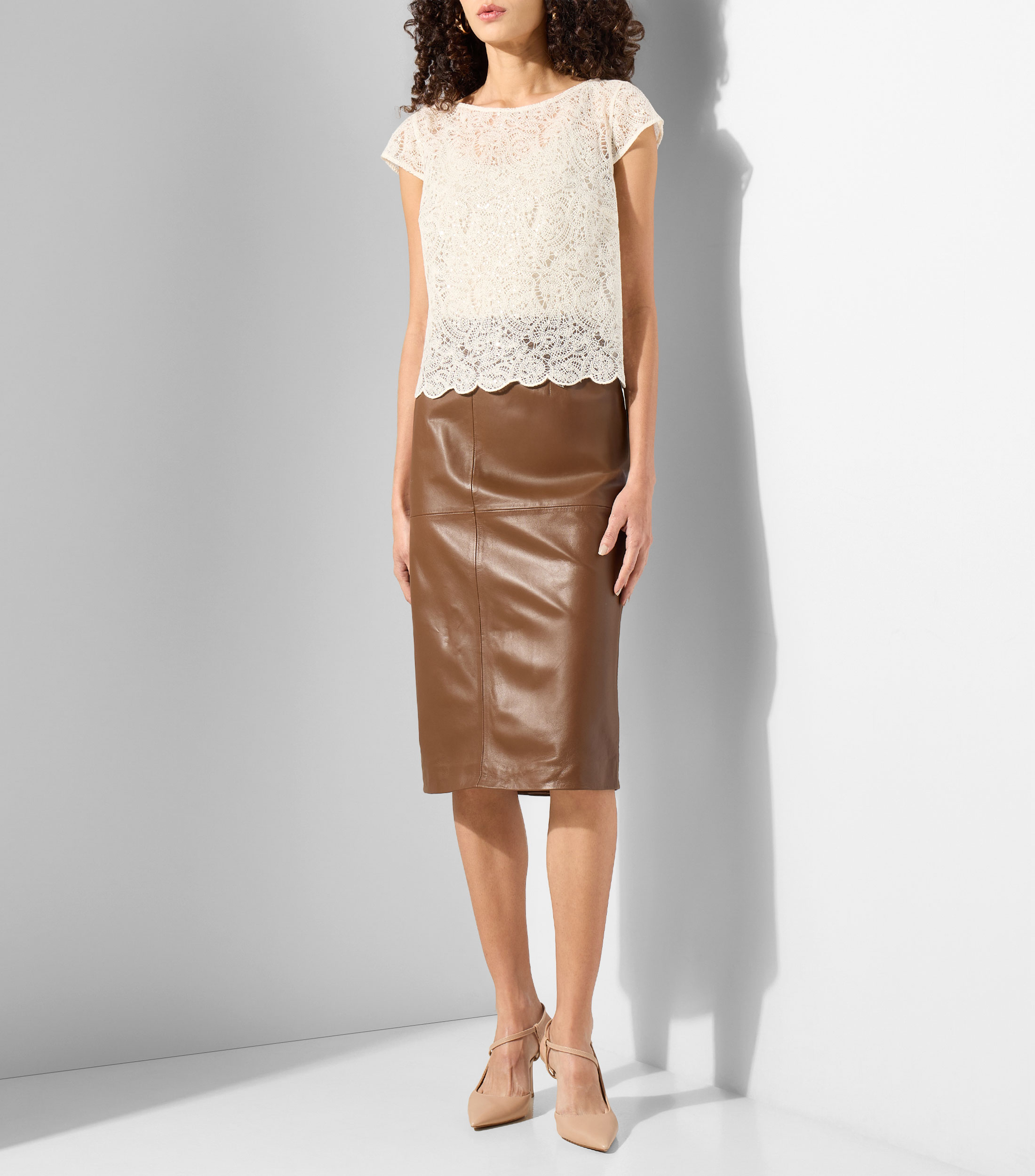 Falda midi de corte recto lisa Mujer