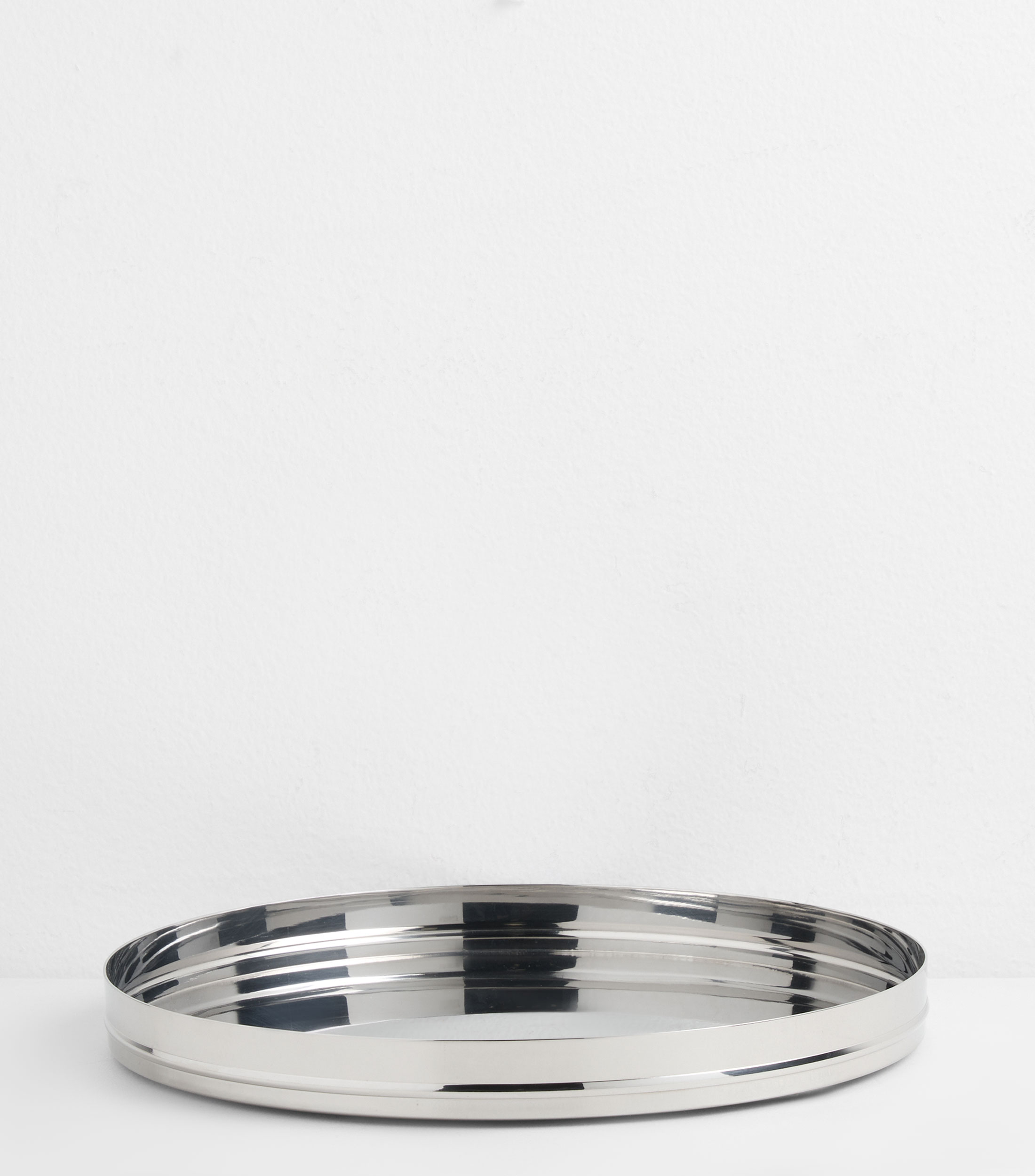 Charola Mulberry plateada en metal