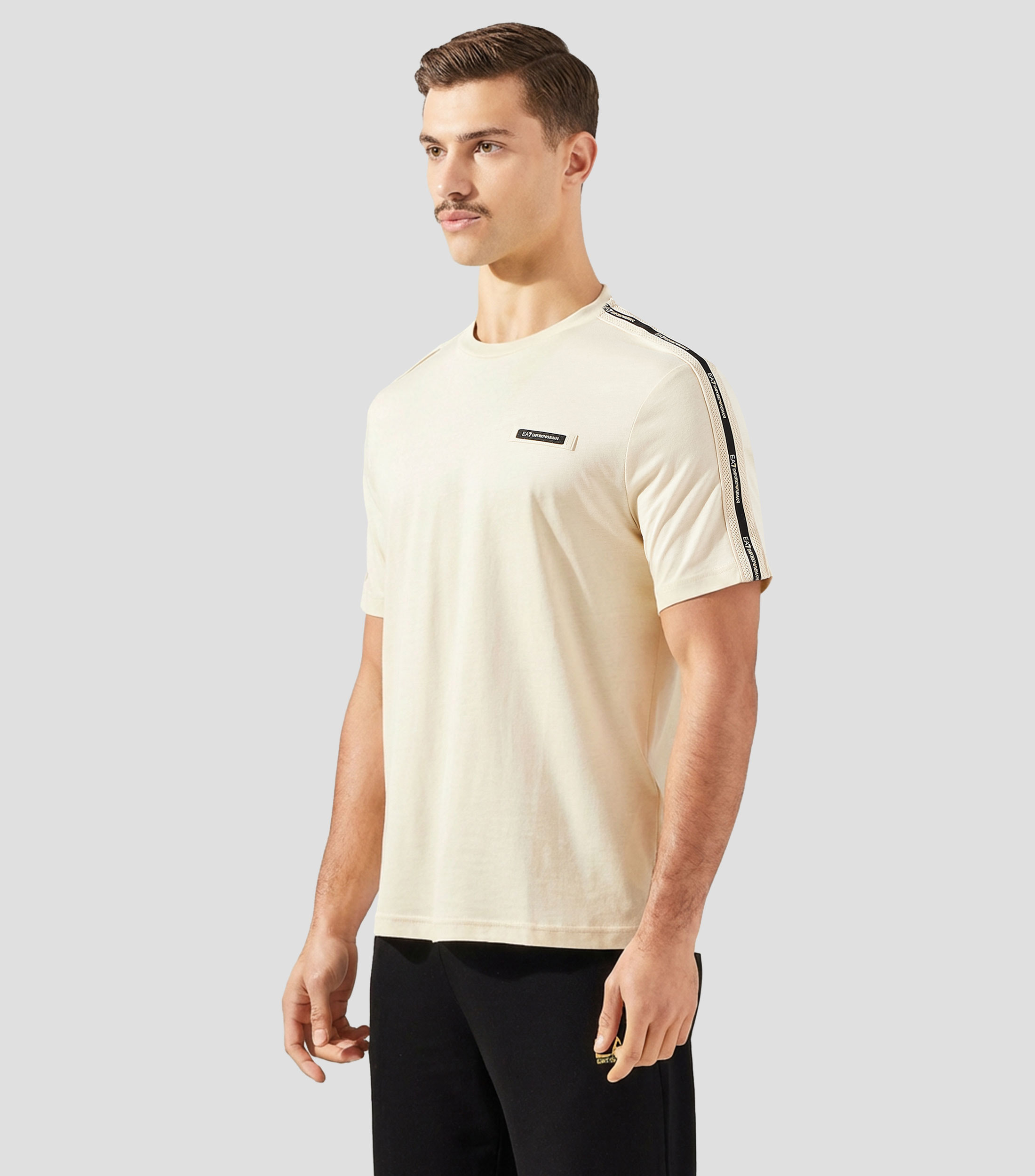 Playera cuello redondo manga corta lisa Hombre