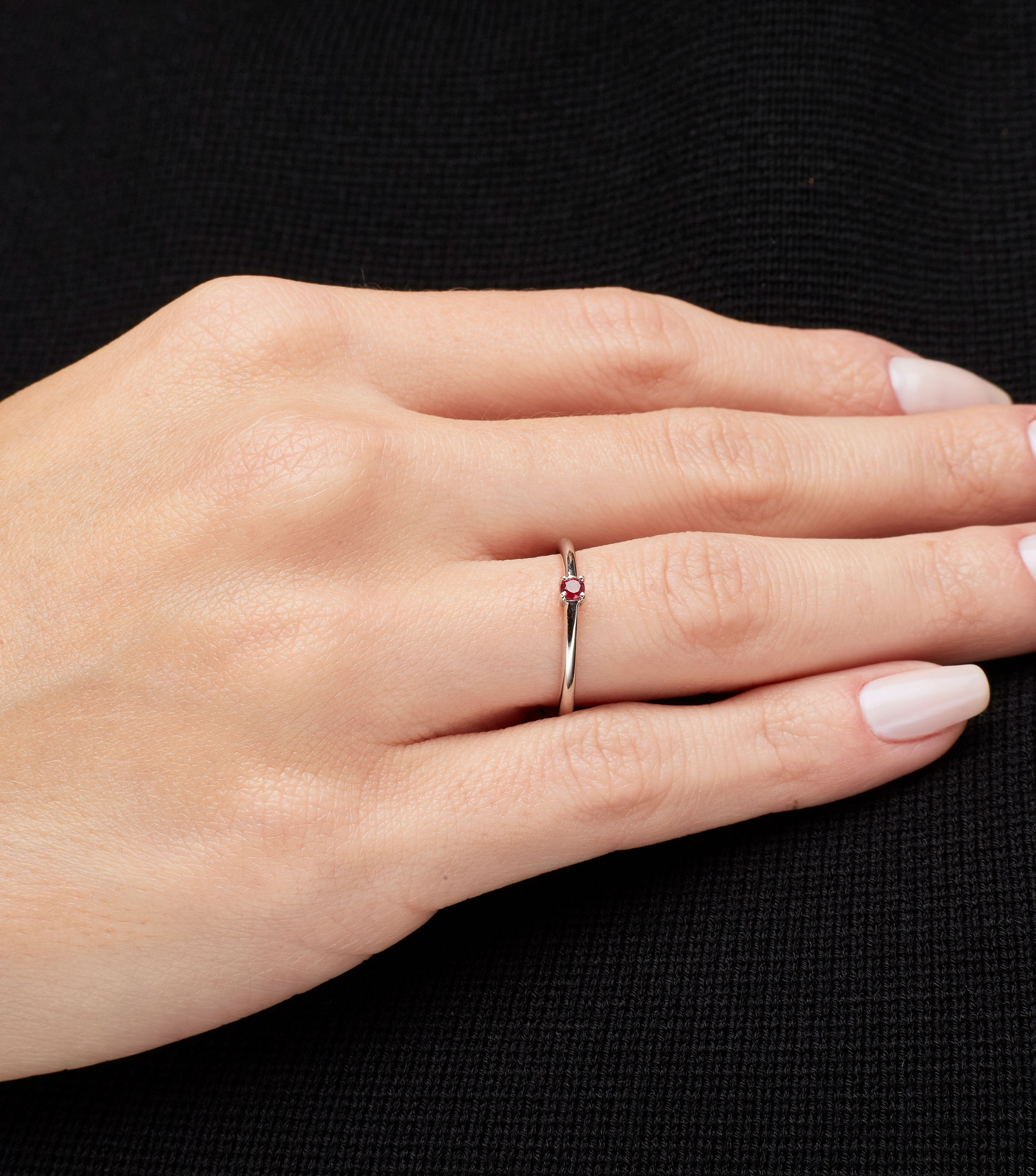 Anillo Promesa en Oro de 14 Kilates con Rubí Mujer
