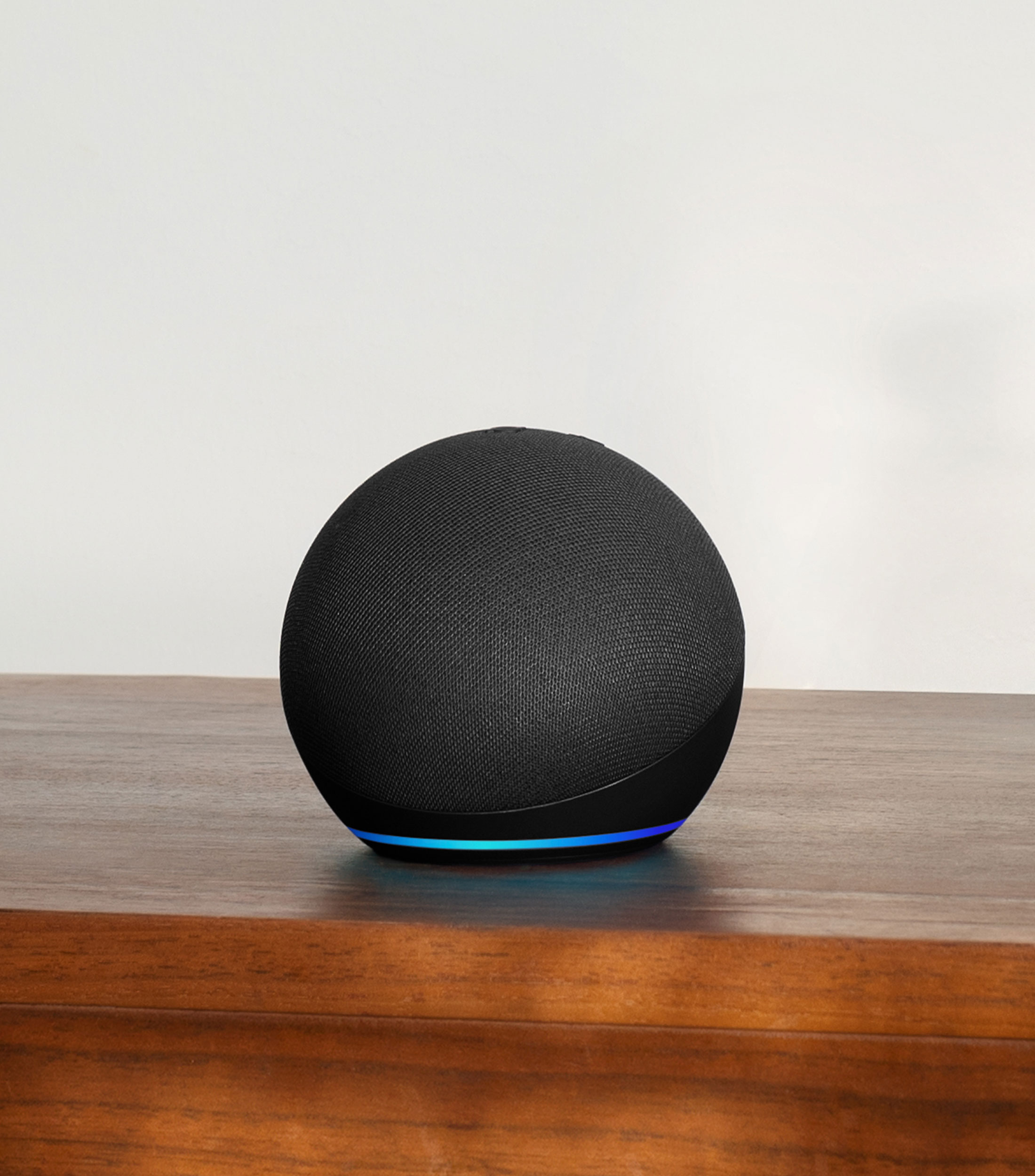 Bocina Smart Echo Dot 5 Generacion modelo 2022 Negra