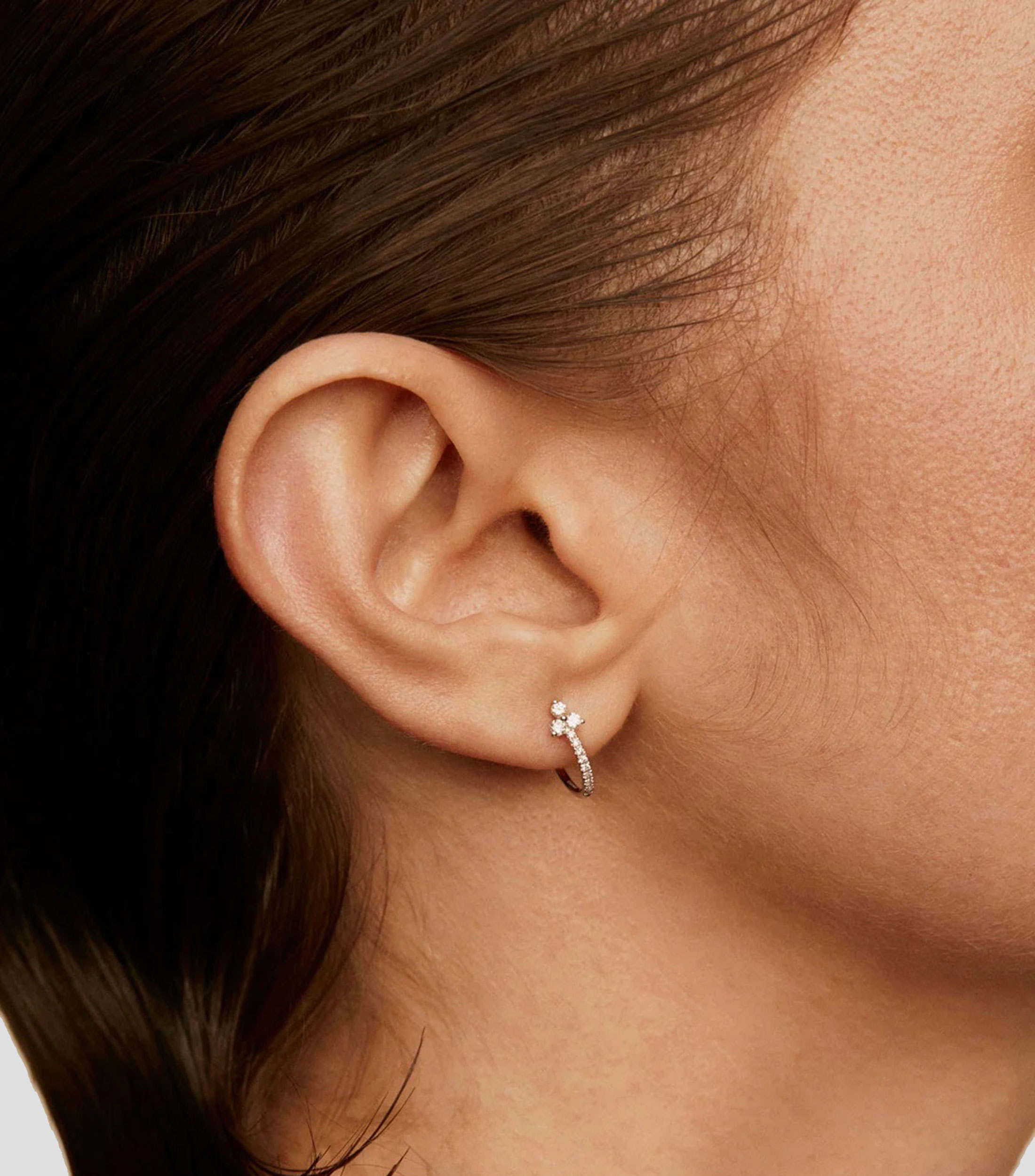 Arete en oro blanco de 18 kilates con diamantes Dylon Mujer