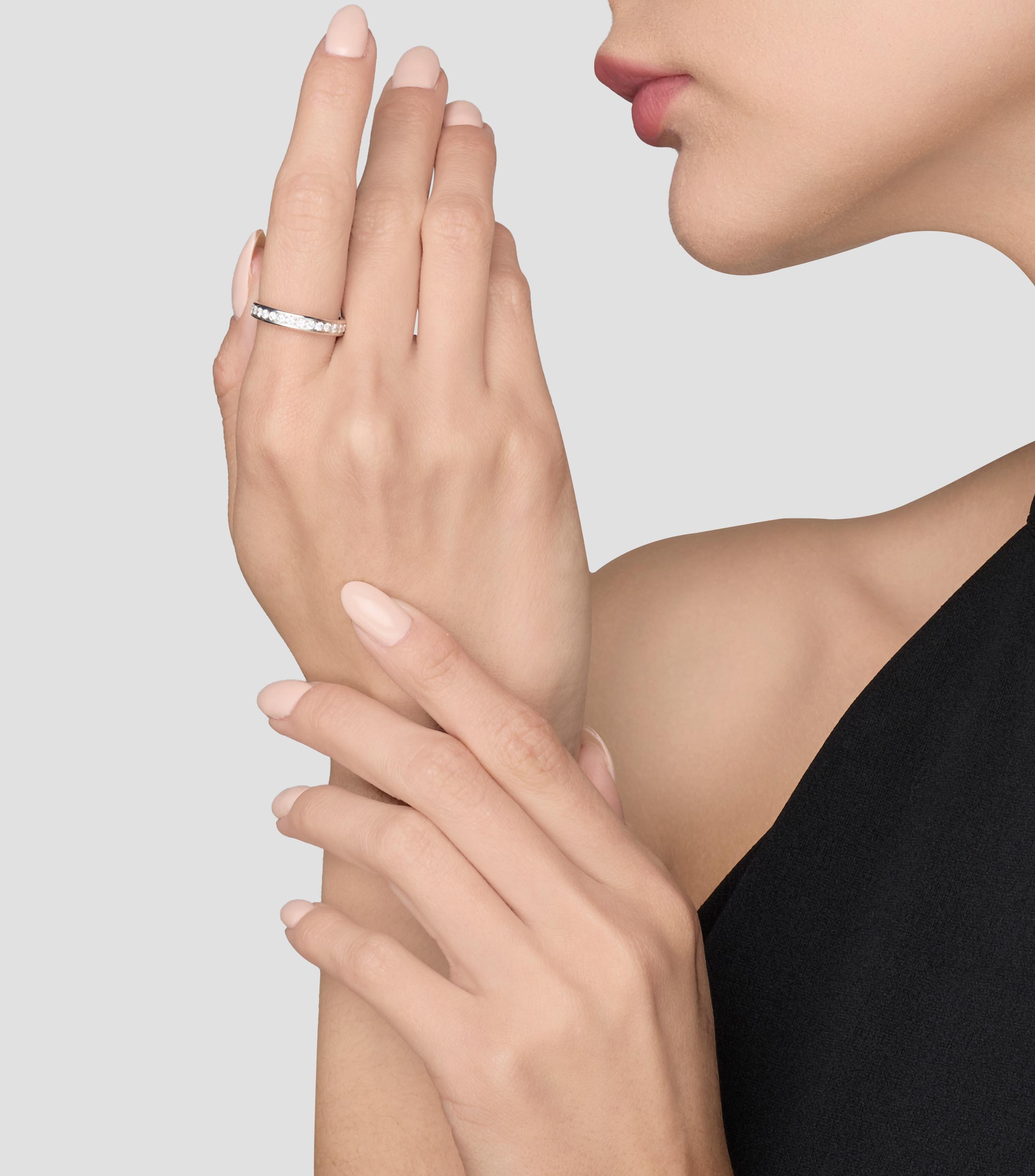 Anillo en oro blanco de 18 kilates con diamantes Mujer