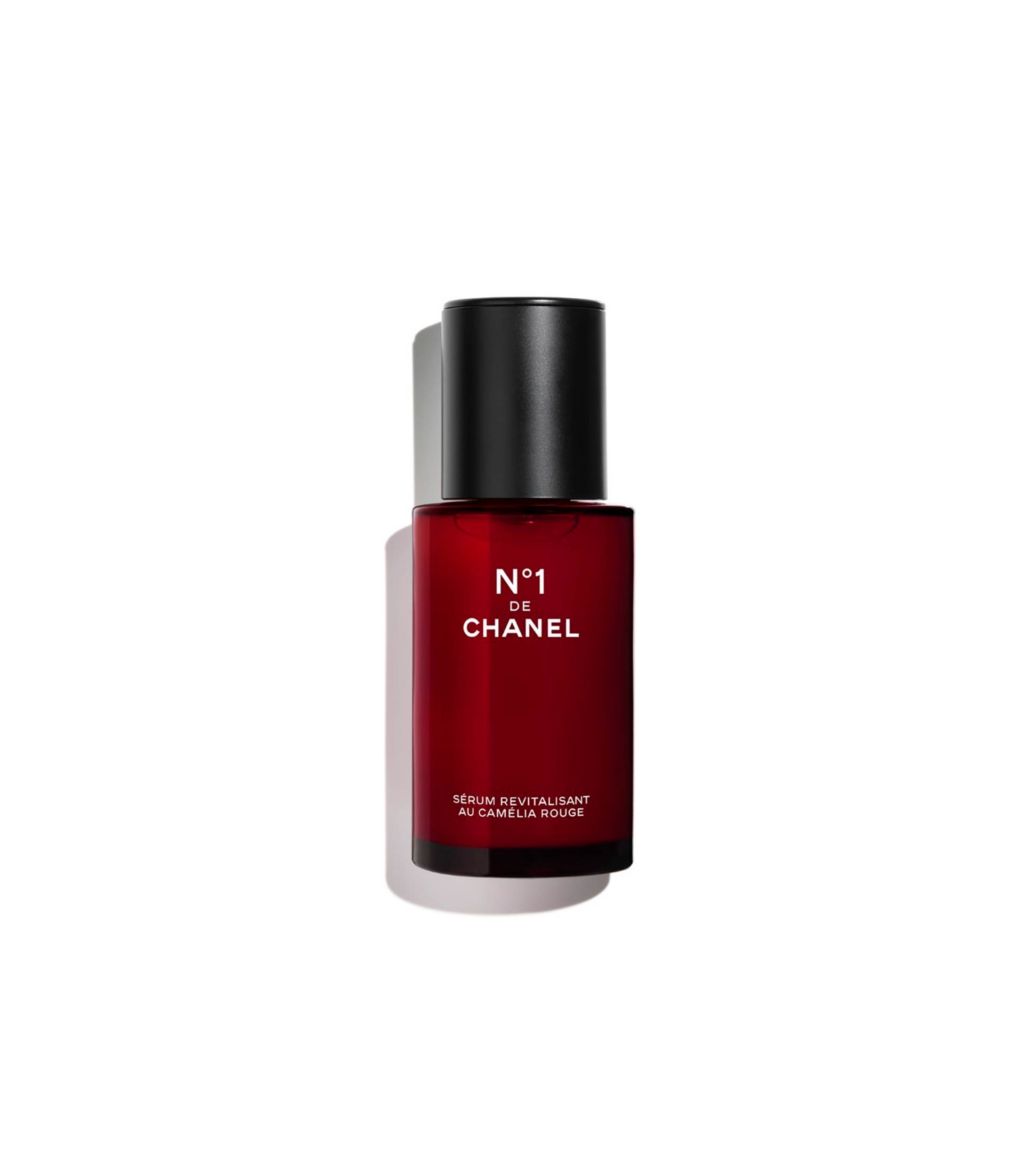 ALISA Y APORTA LUMINOSIDAD PARA UNA PIEL QUE PARECE MAS JOVEN, 100 ML