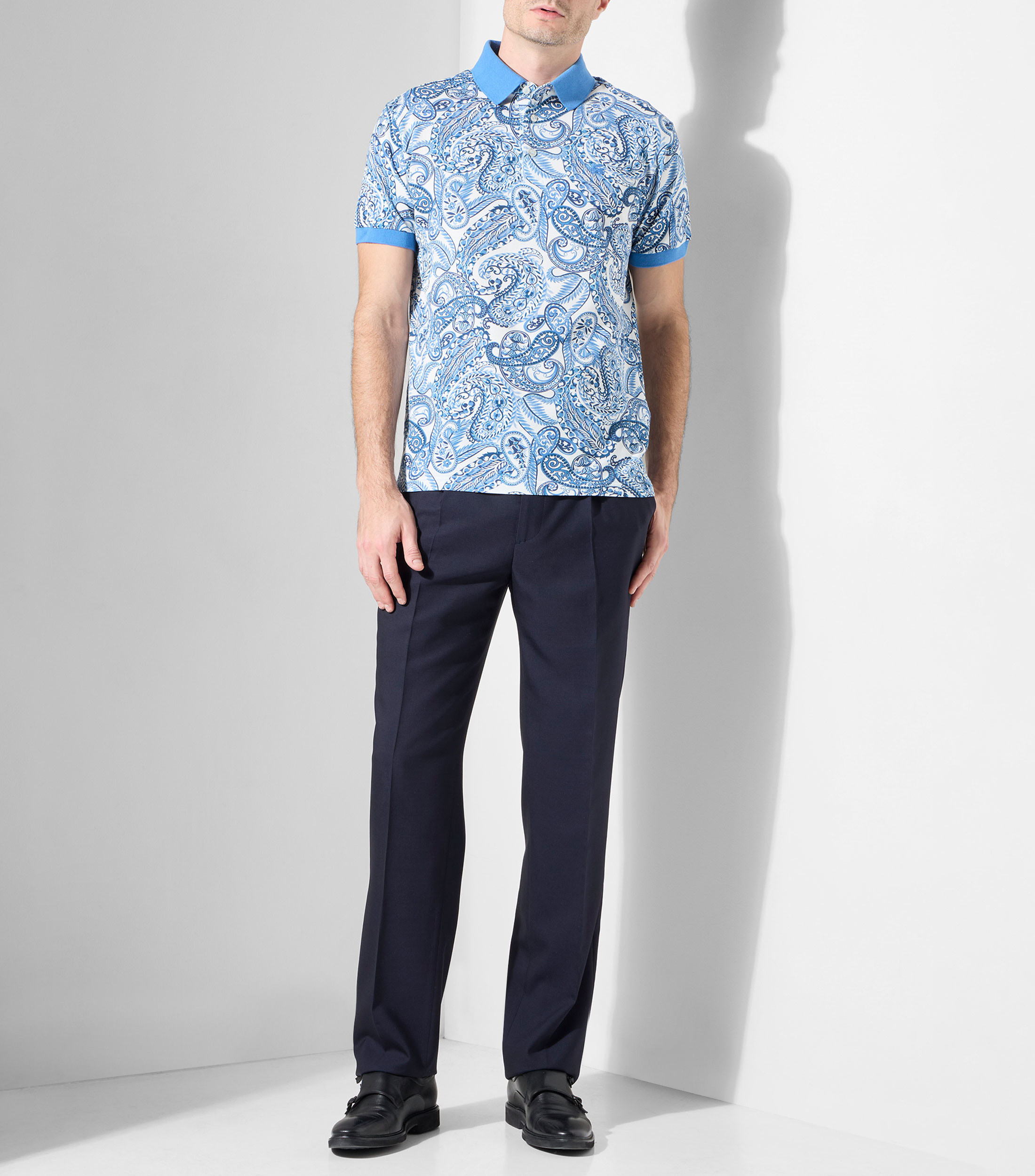 Playera tipo polo manga corta estampada Hombre