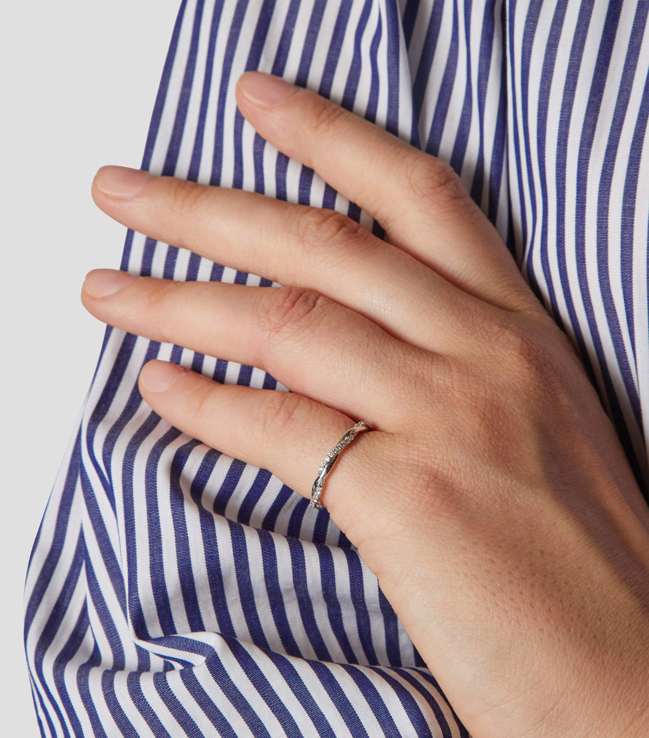 Anillo churumbela en oro blanco de 14 kilates Mujer