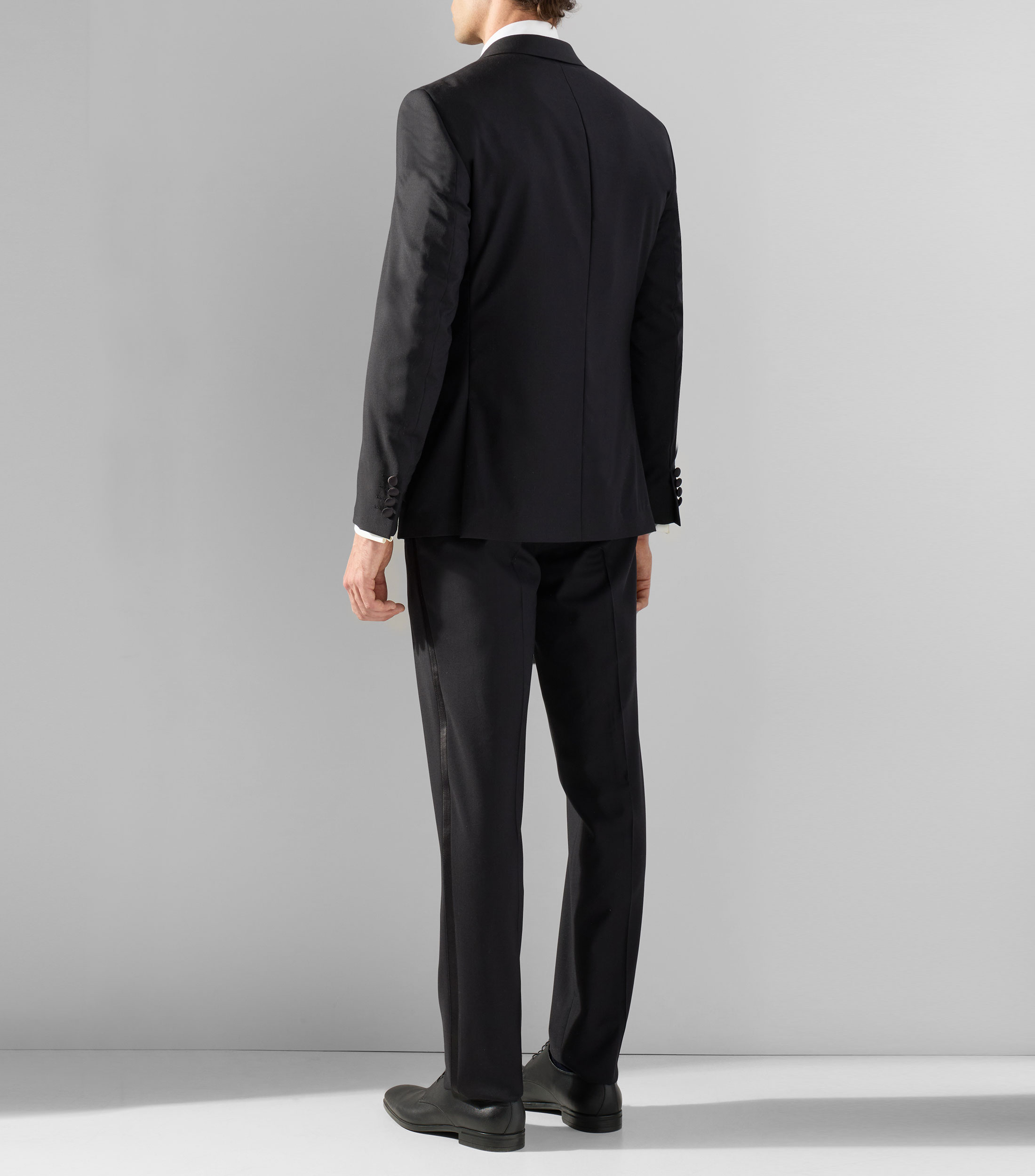 Smoking de corte regular liso Hombre