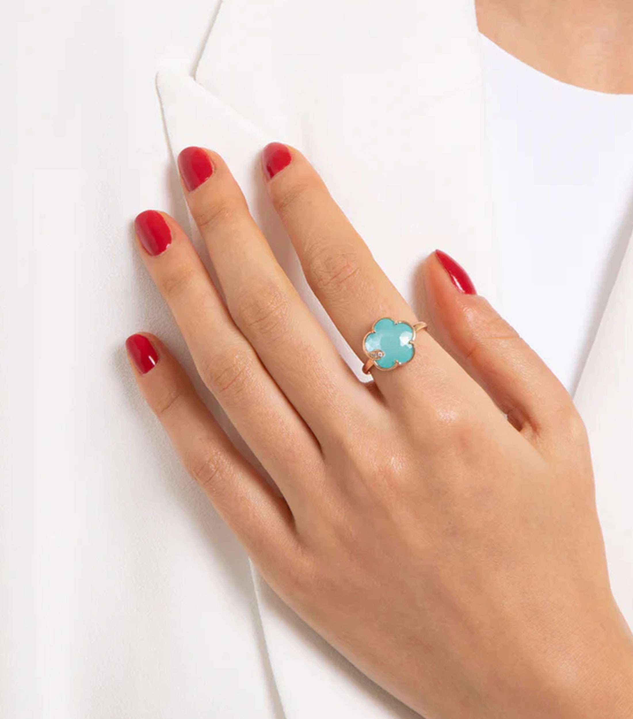 Anillo con Piedra e Incrustaciones Mujer