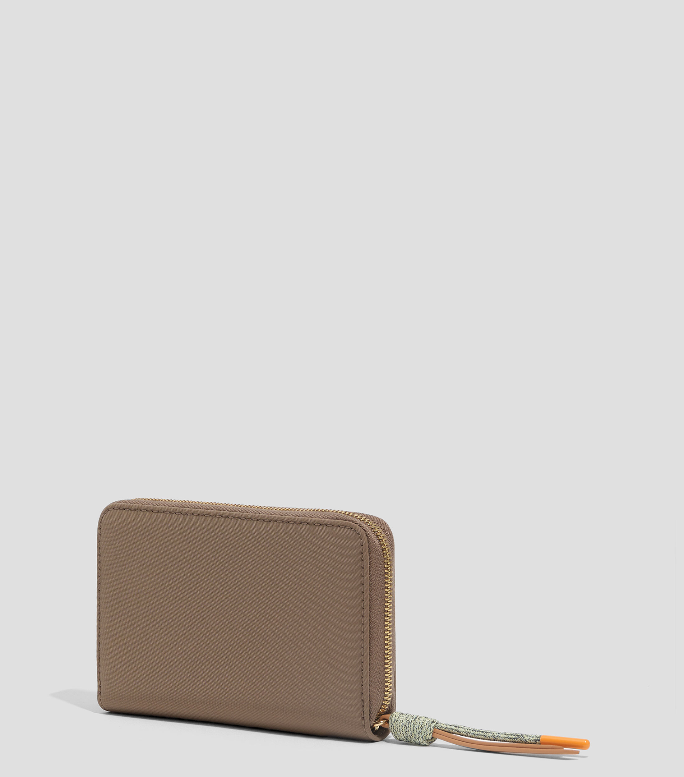 Cartera horizontal mediana nylon marrón caqui Mujer