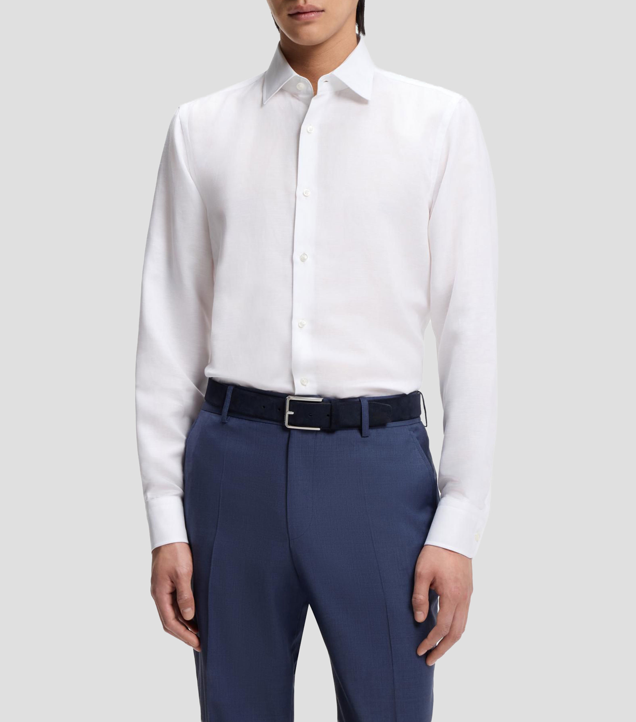 Camisa slim en sarga de lino Hombre