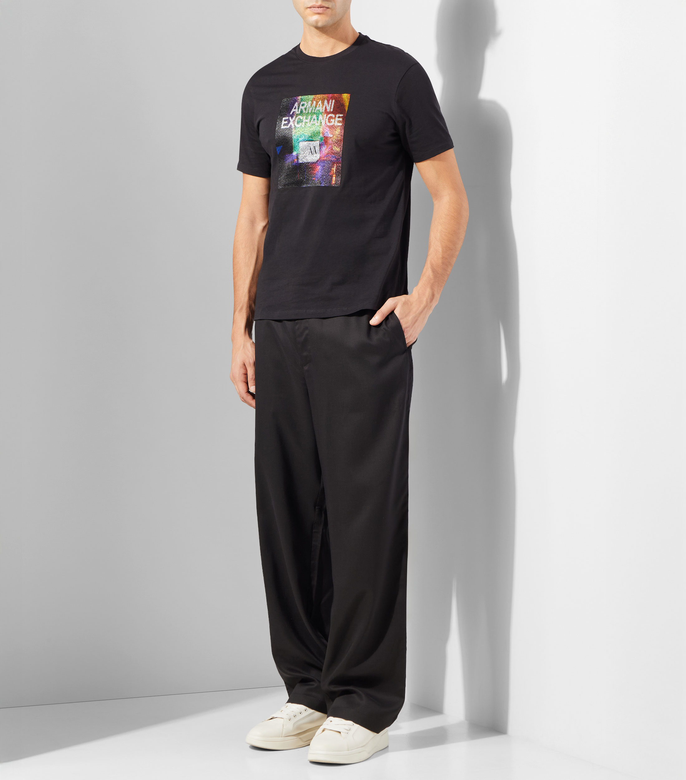 Playera cuello redondo manga corta estampada Hombre