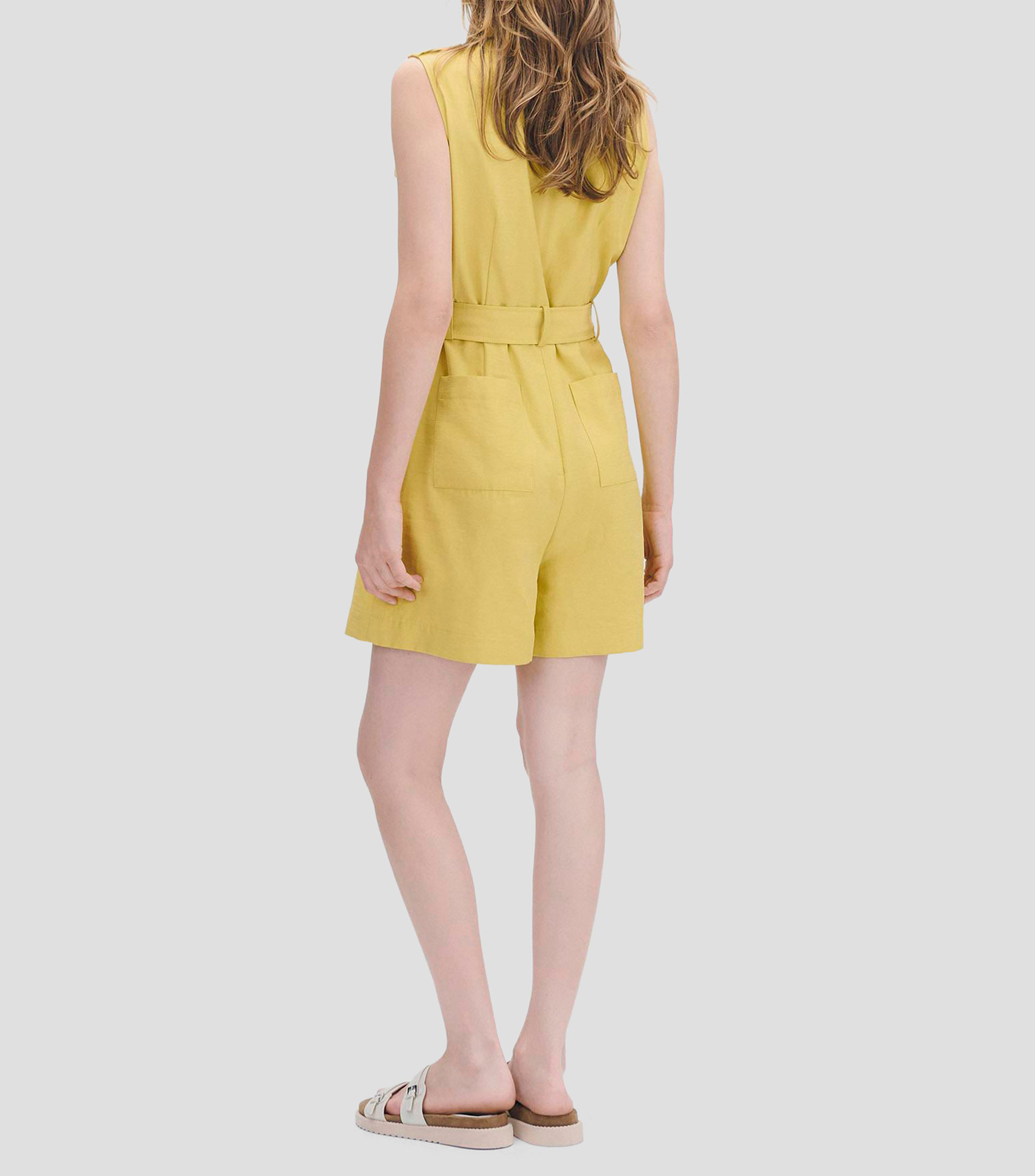 Romper estilo safari y cinturón Mujer