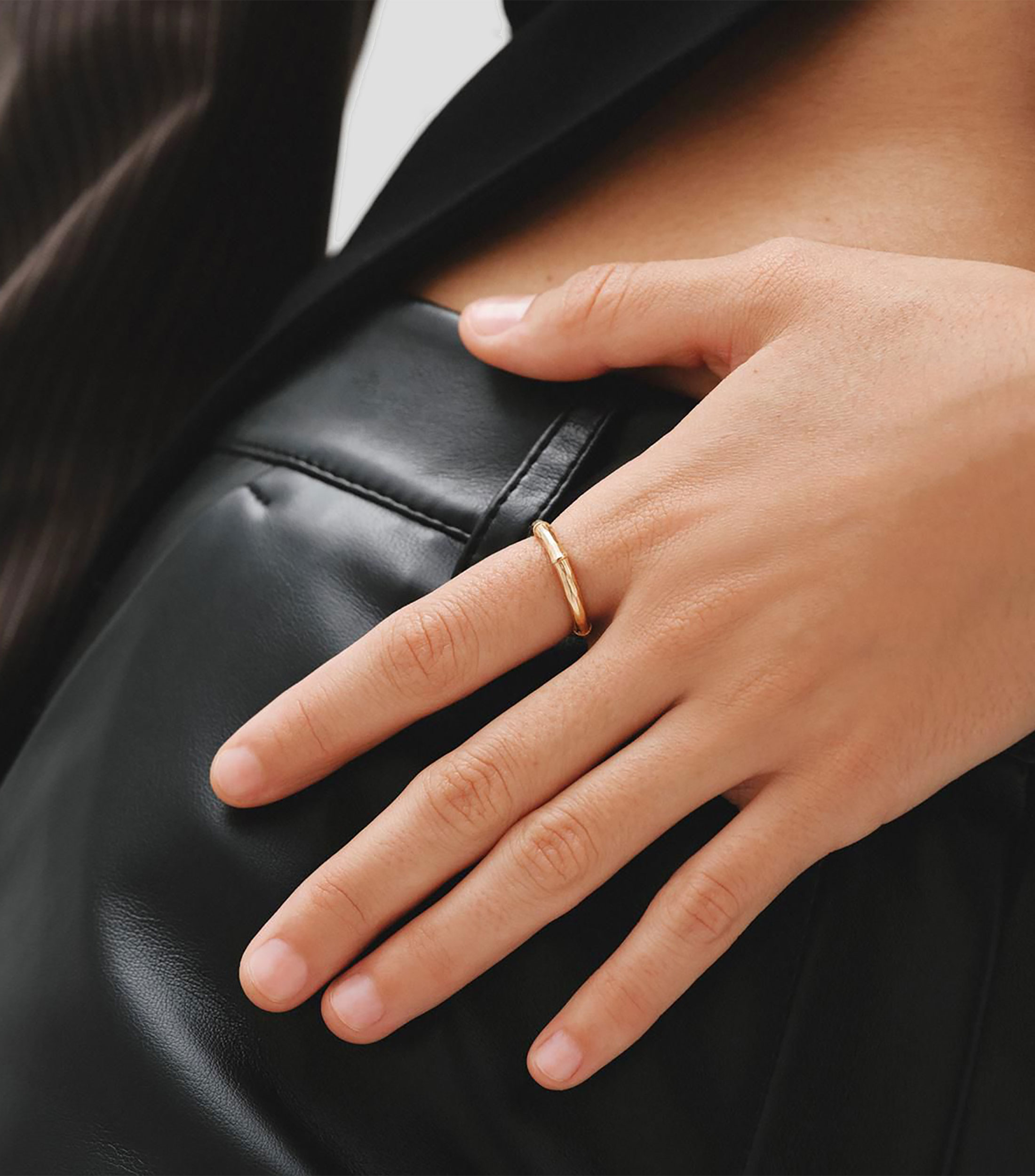 Anillo en Plata .925 con textura Mujer