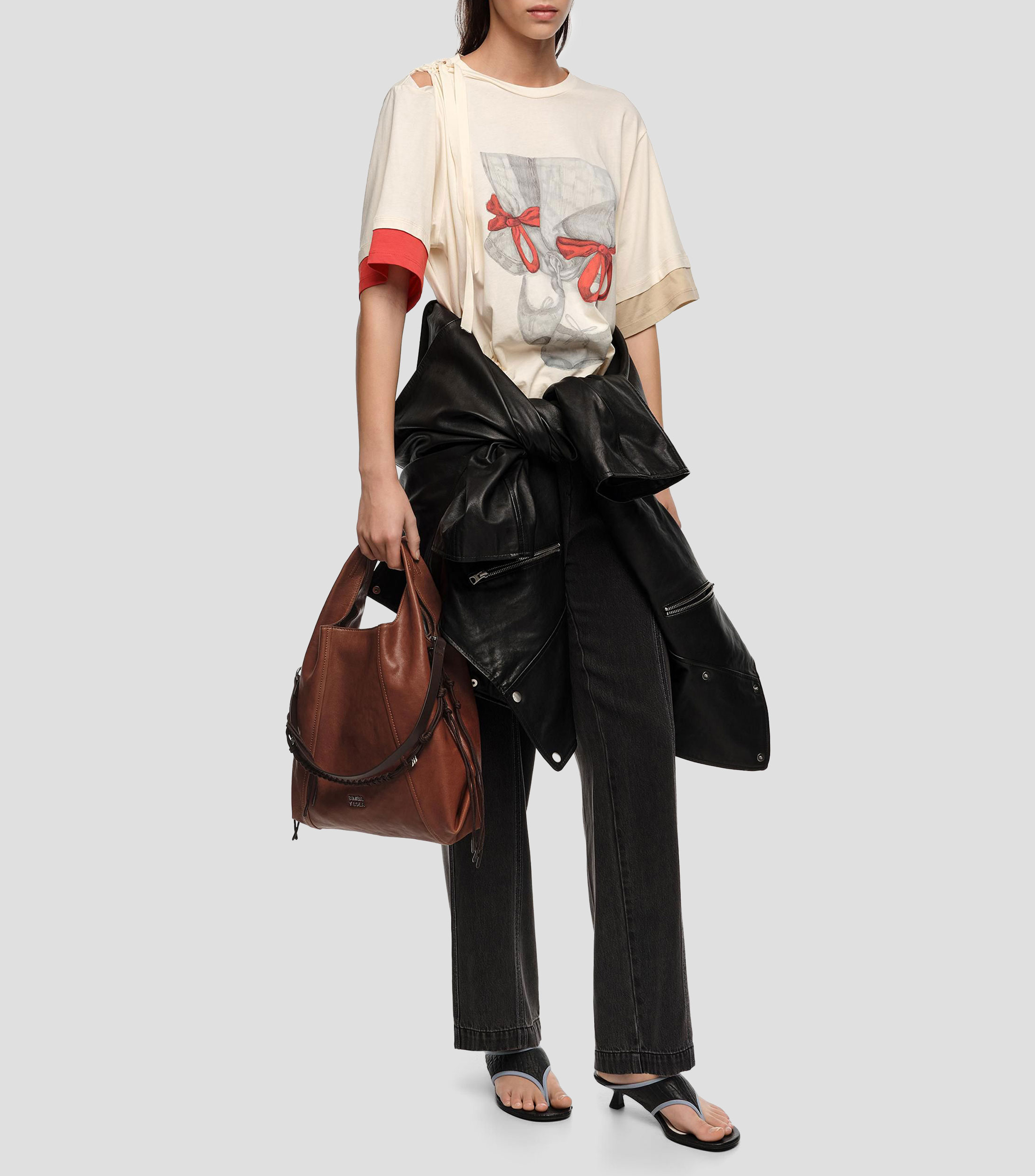 Pantalón recto pespunteado negro lavado Mujer