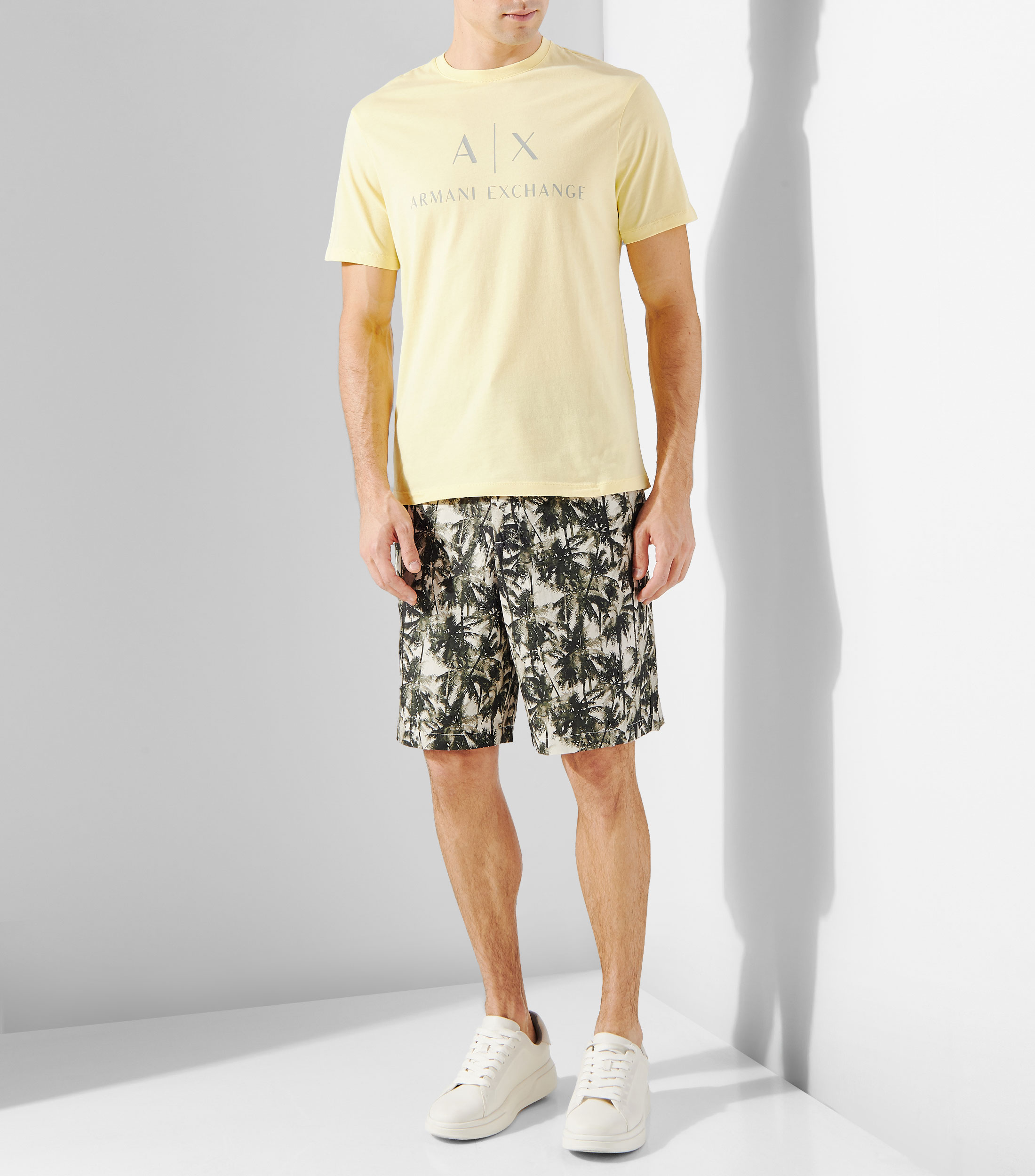 Playera de cuello redondo con manga corta estampada Hombre