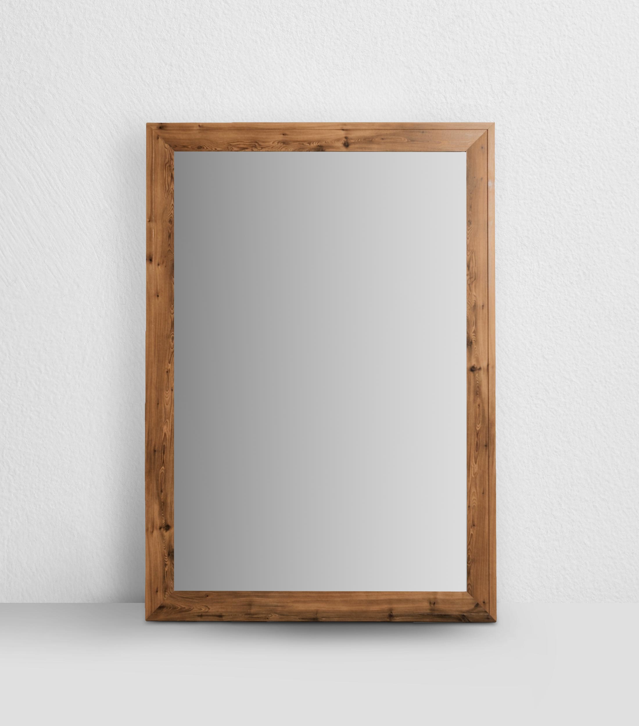 Espejo de pared en madera
