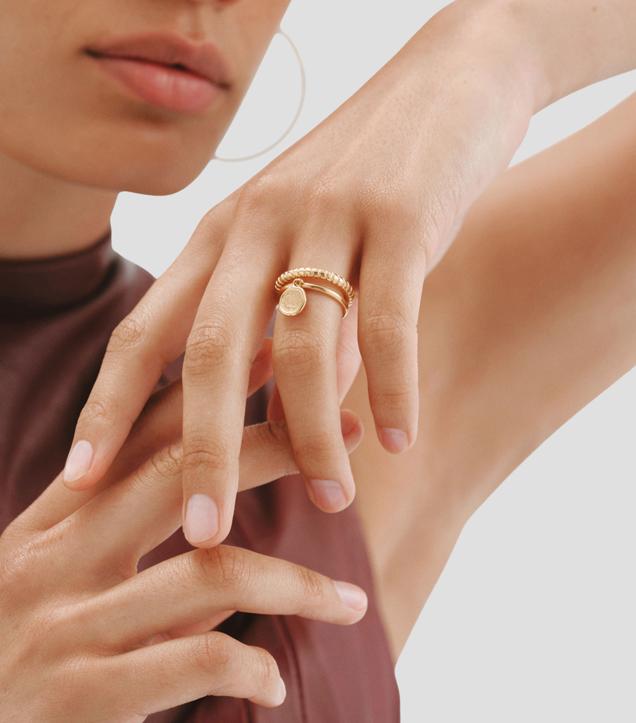 Anillo con motivo colgante Mujer