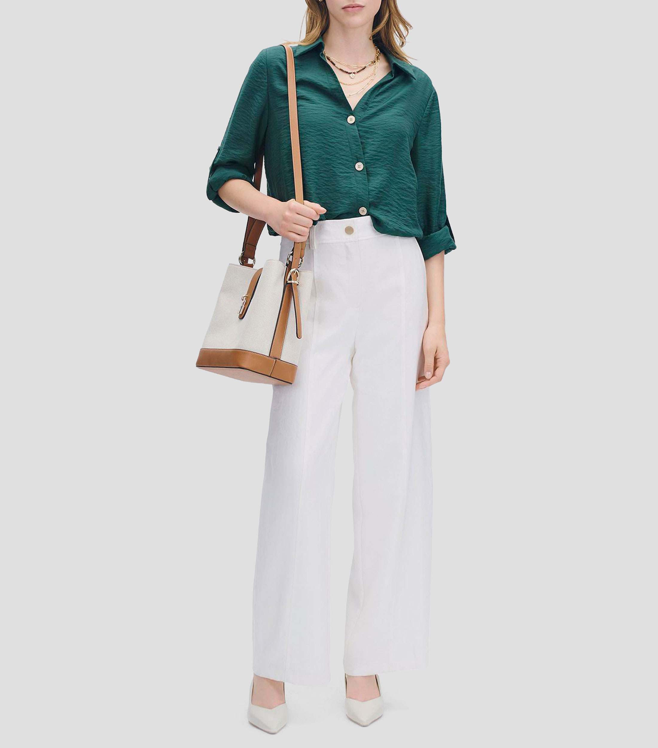 Blusa corta corrugada enresortado en cintura y charreteras Mujer