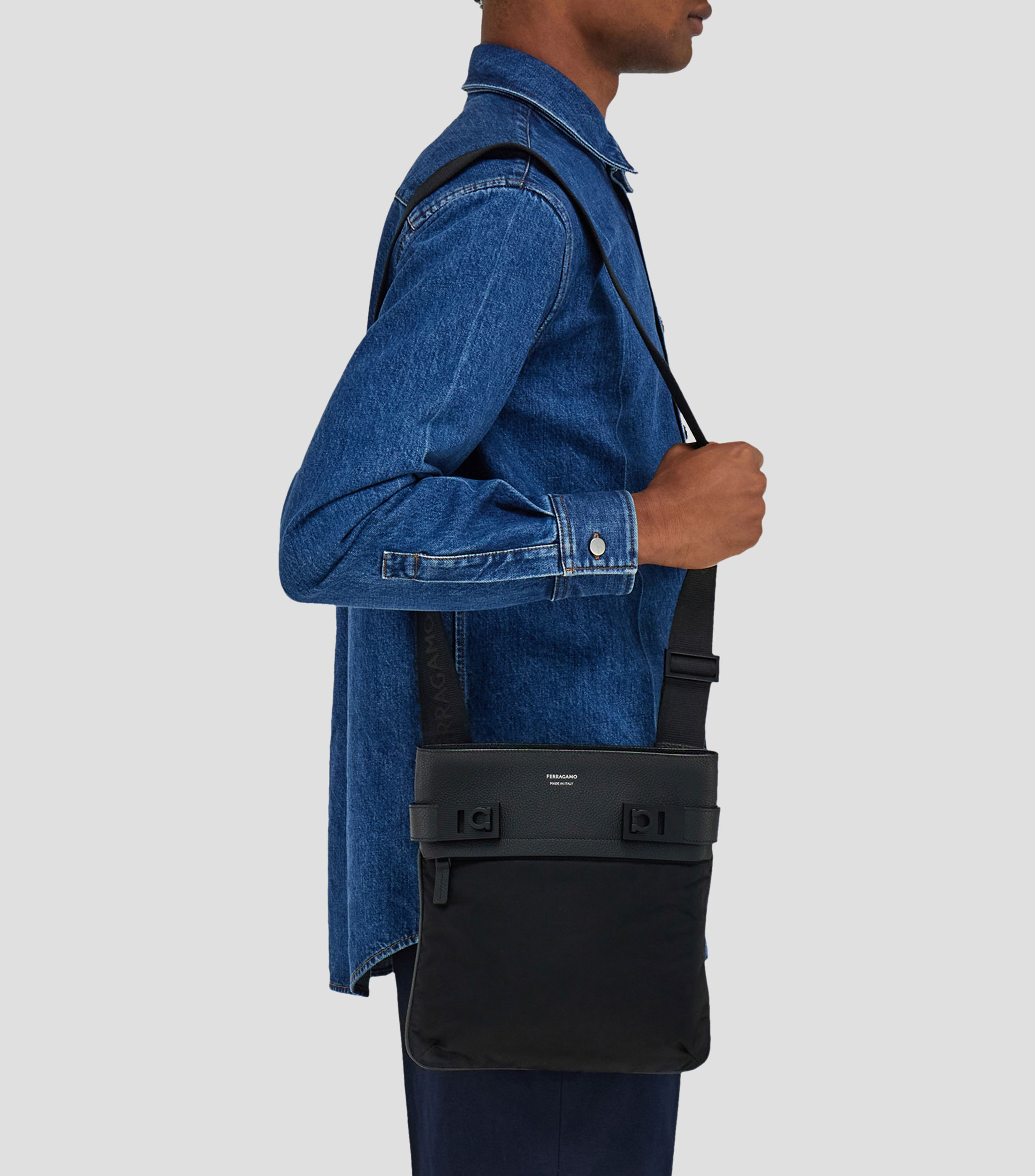 Bolso shoulder liso Hombre