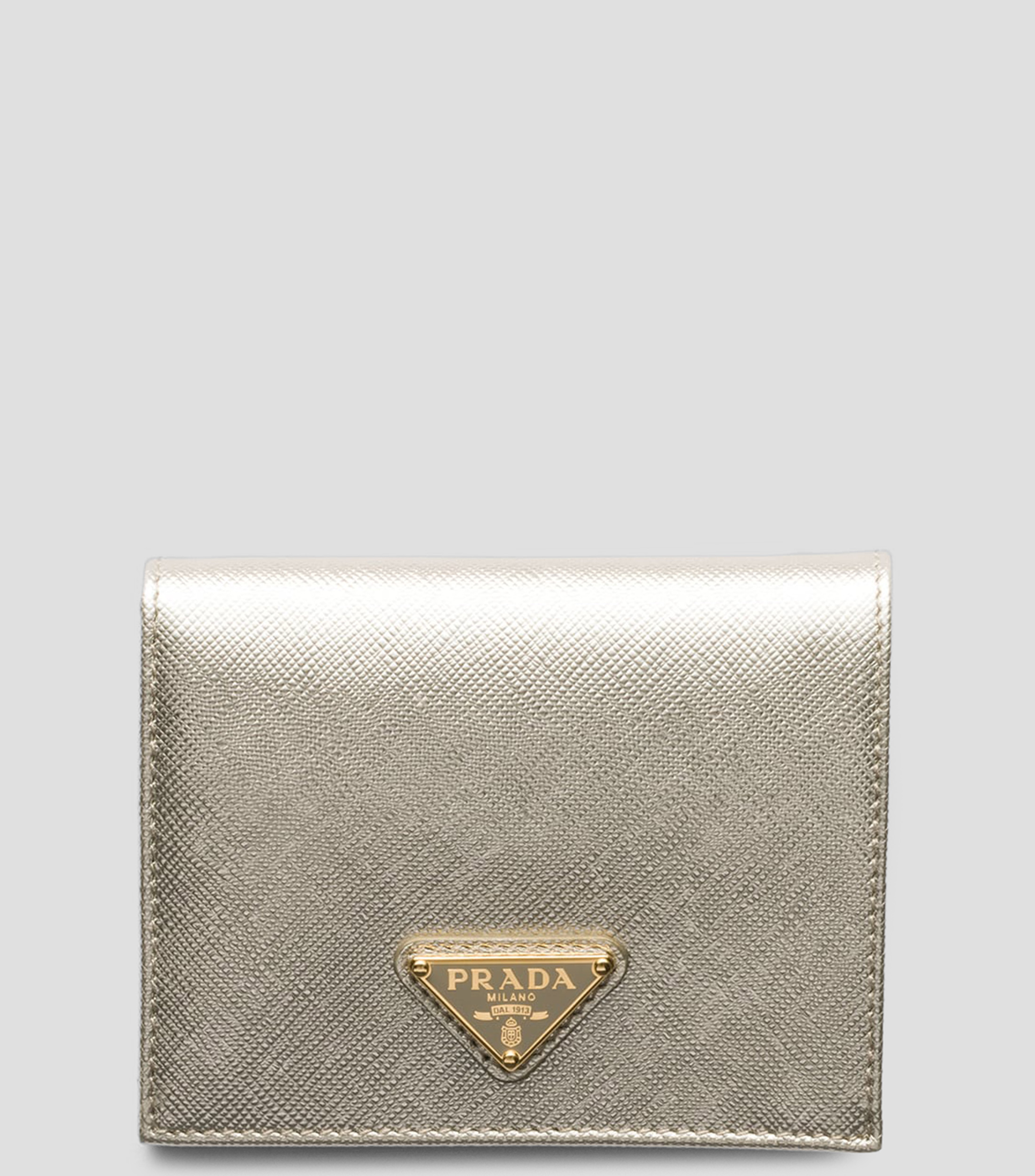 Cartera en piel con detalle texturizado Mujer