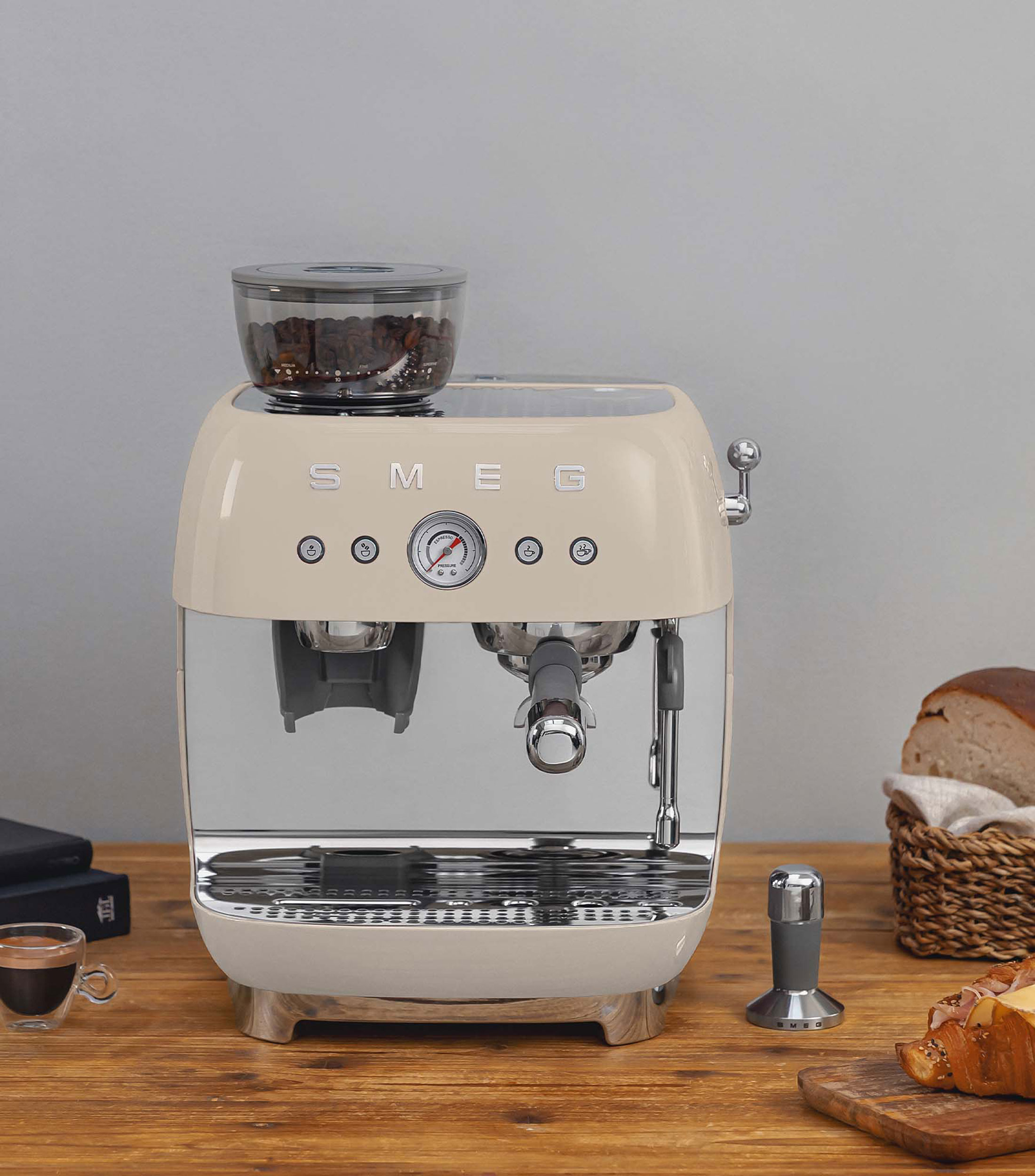 CAFETERA ESPRESSO COLOR CREMA