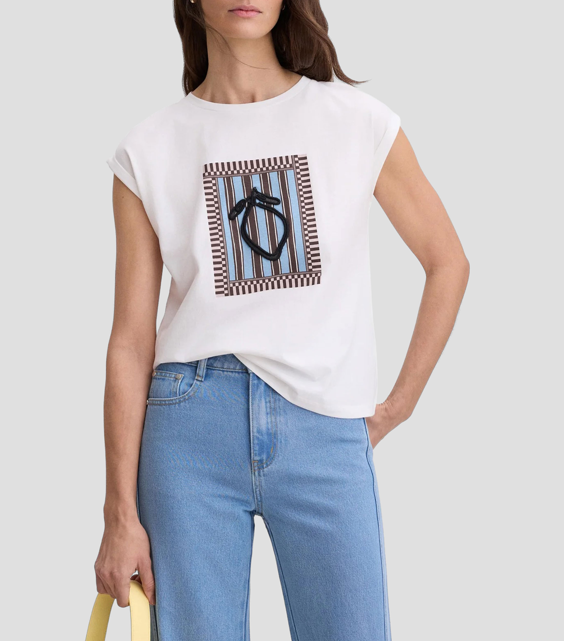 Playera de cuello redondo con manga corta bordada Mujer