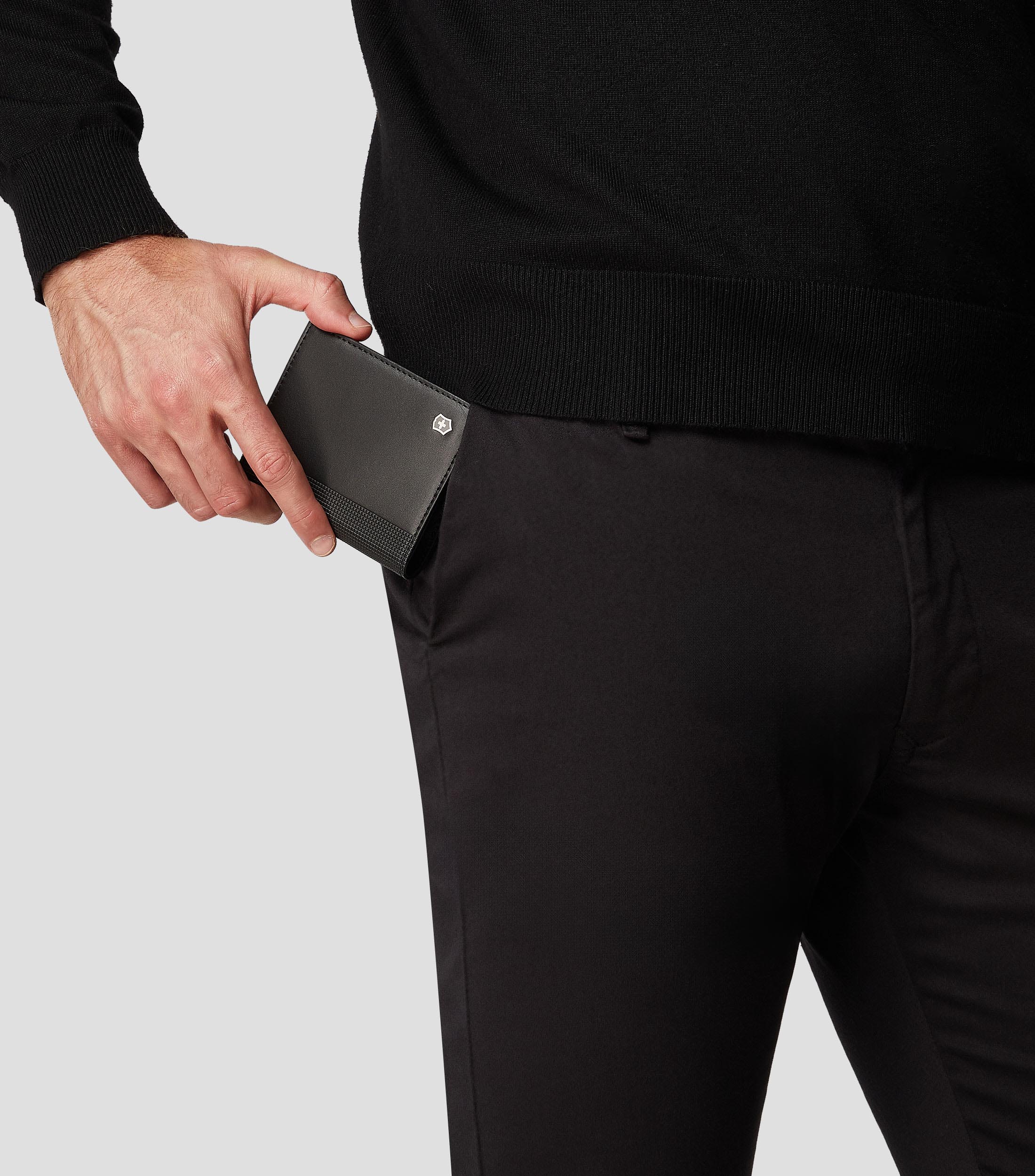 Tarjetero Negro en Piel Altius Alox Hombre