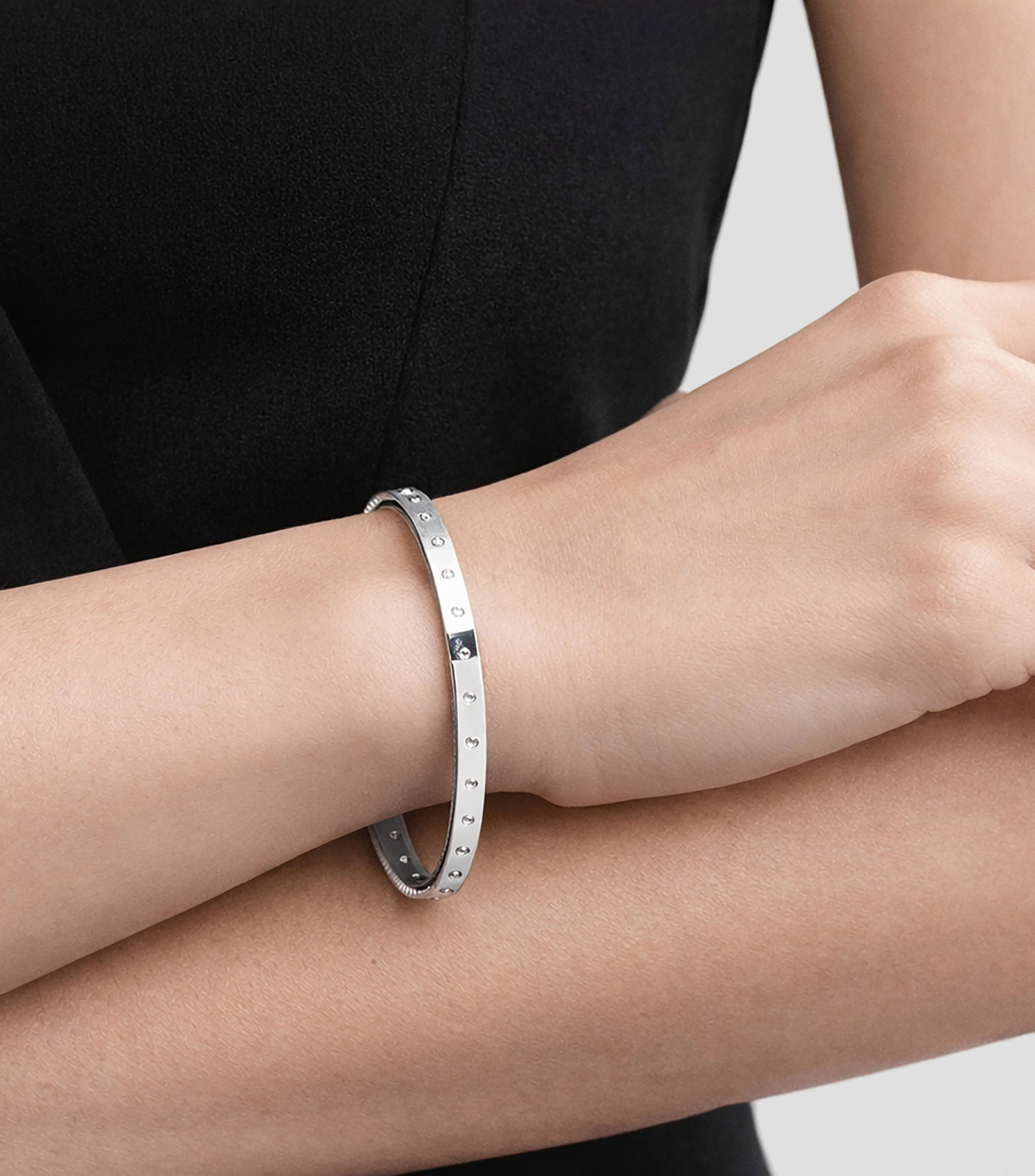 Brazalete en oro blanco de 18 Kilates Symphony Pois Moi Mujer