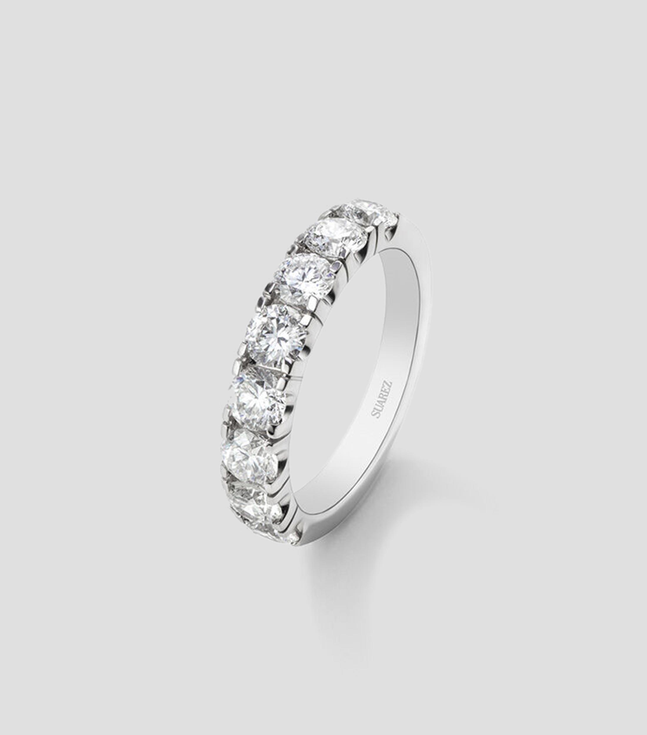 Anillo solitario en Oro blanco de 18 Kilates con diamantes Mujer