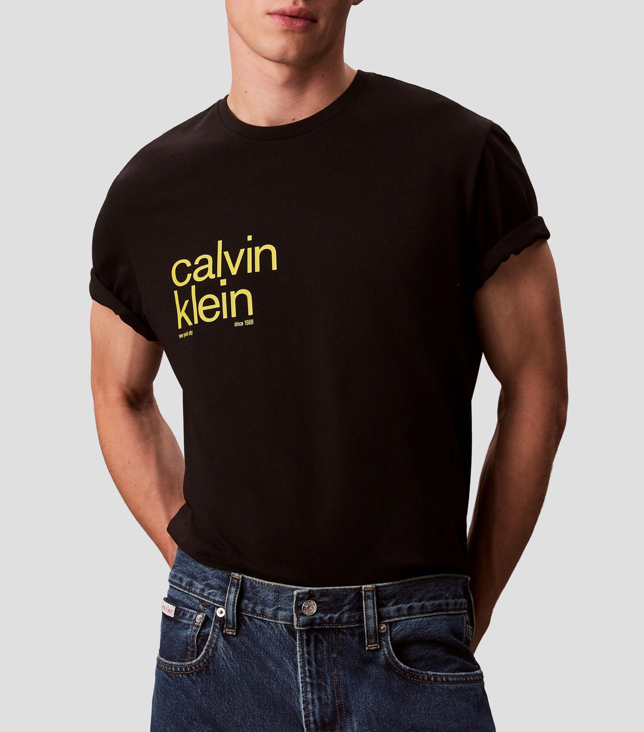 Playera cuello redondo manga corta estampada Hombre