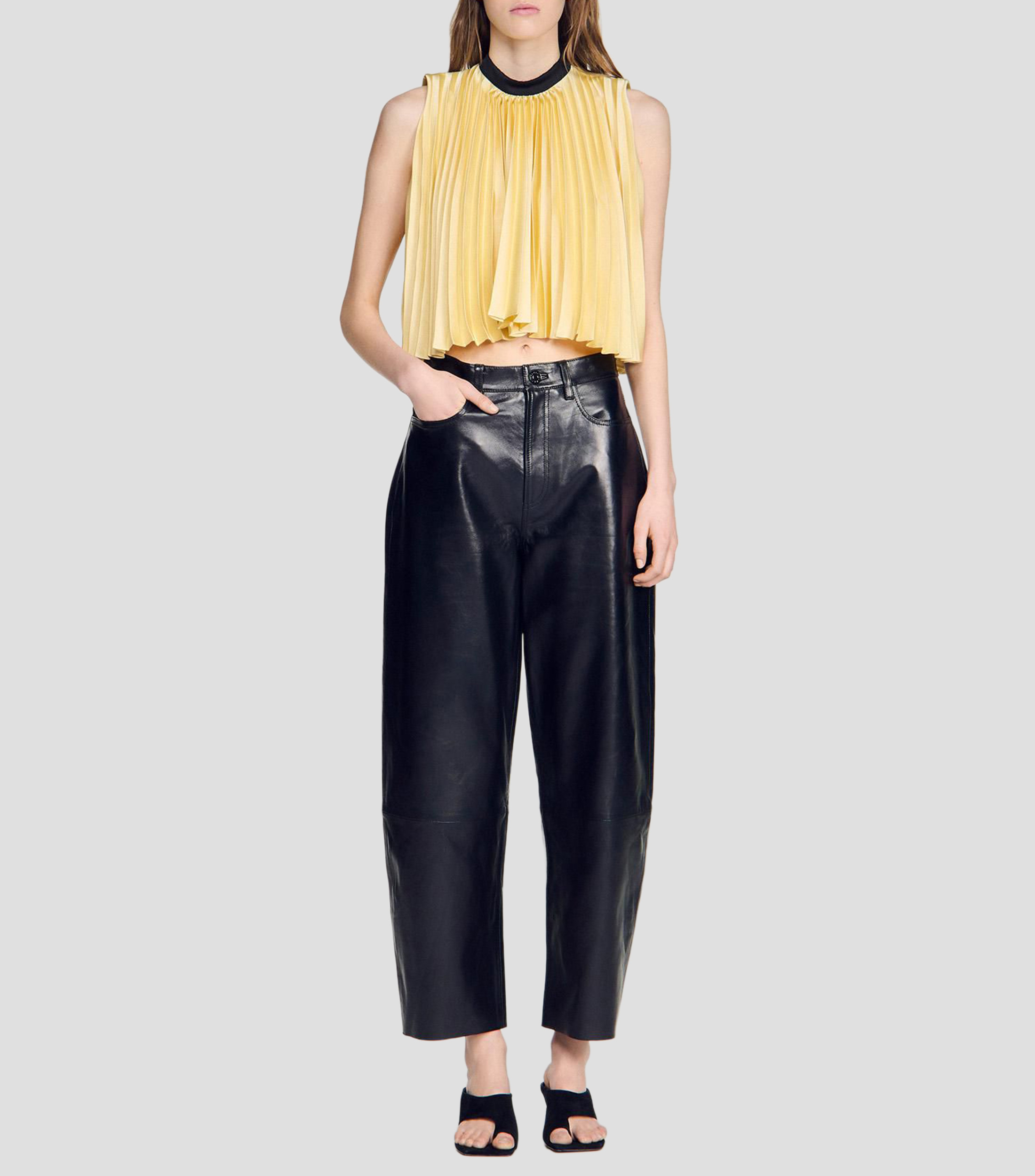Blusa lisa sin mangas Mujer