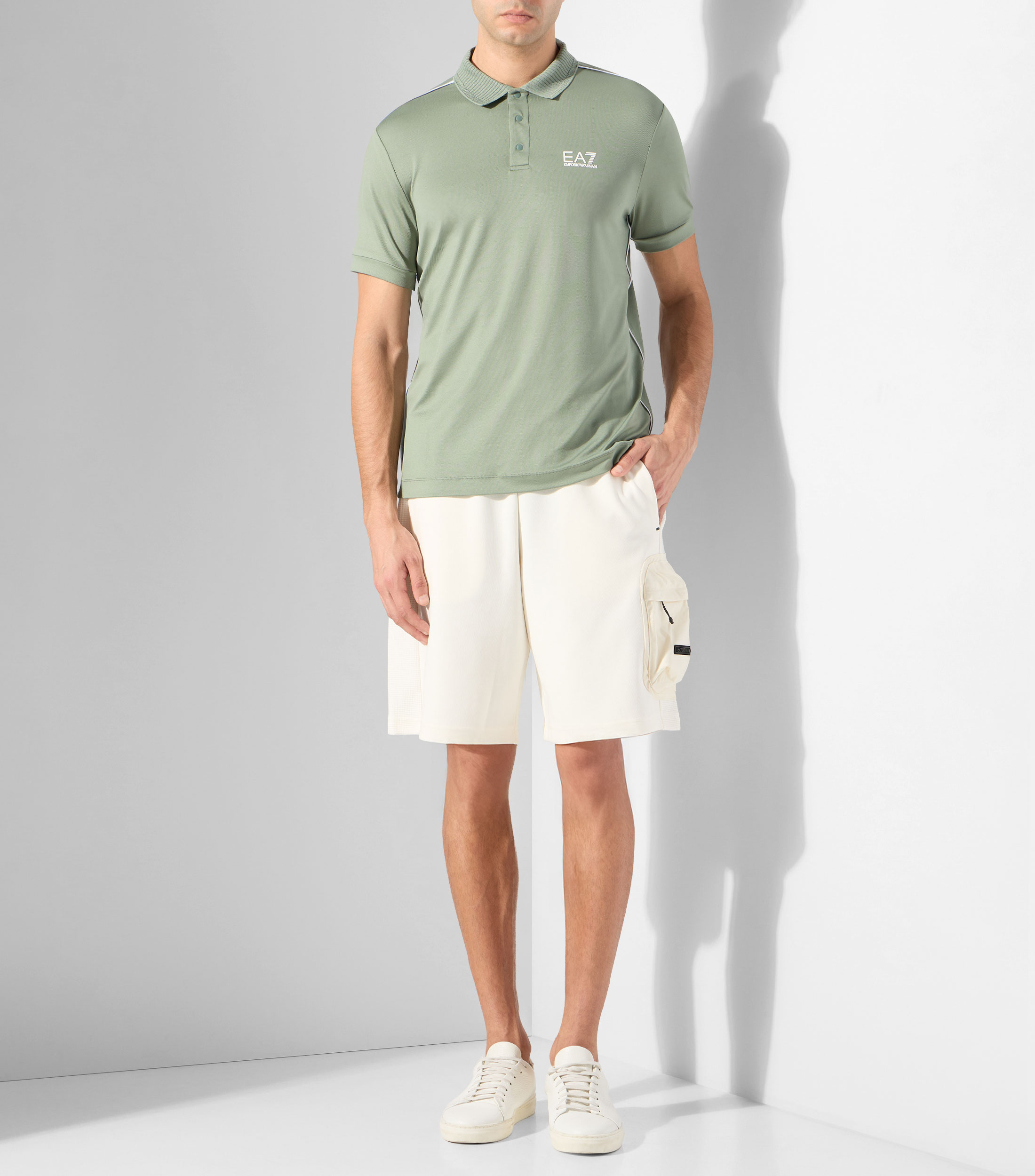 Playera tipo polo manga corta lisa Hombre