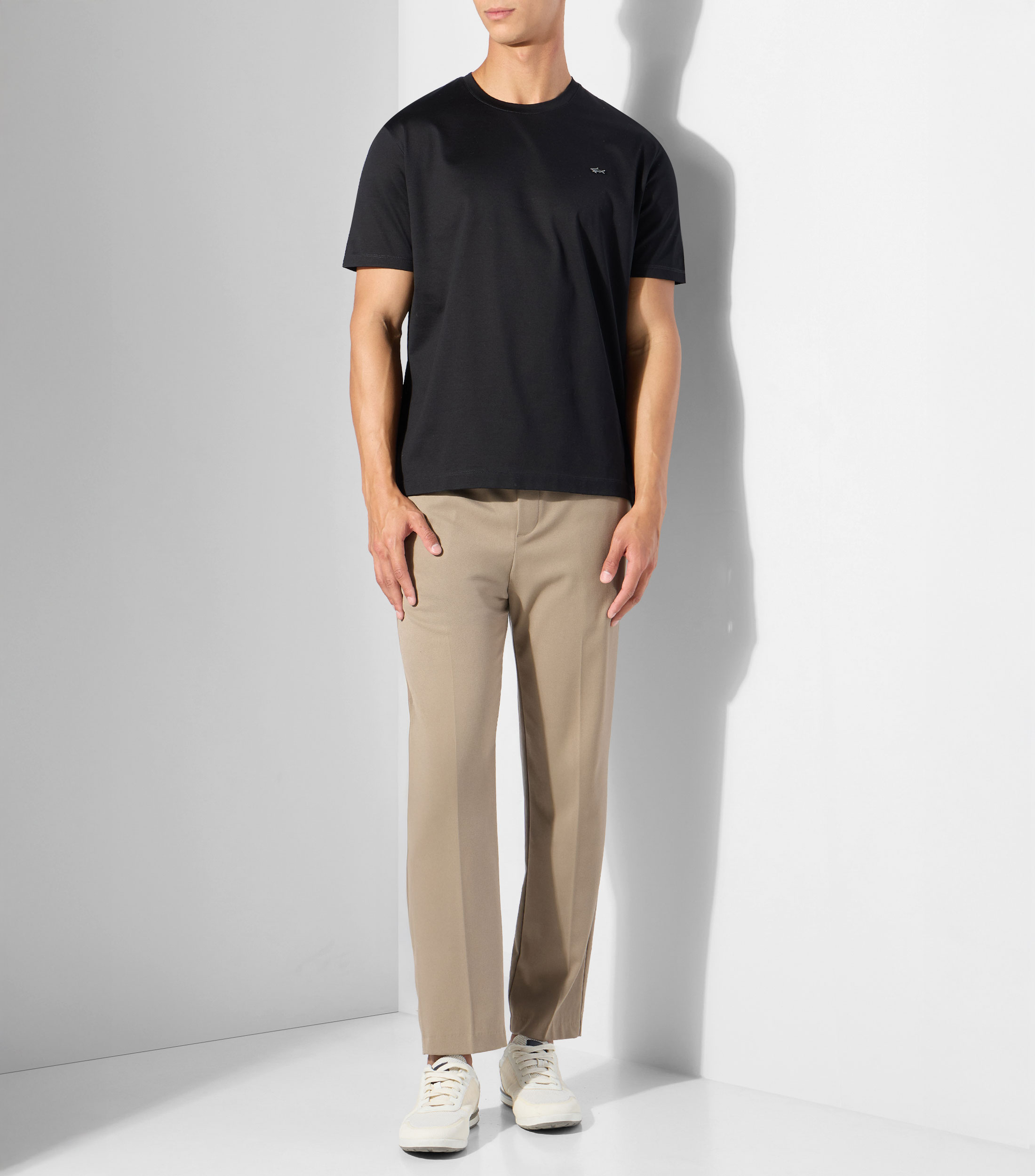 Playera de cuello redondo con manga corta lisa Hombre