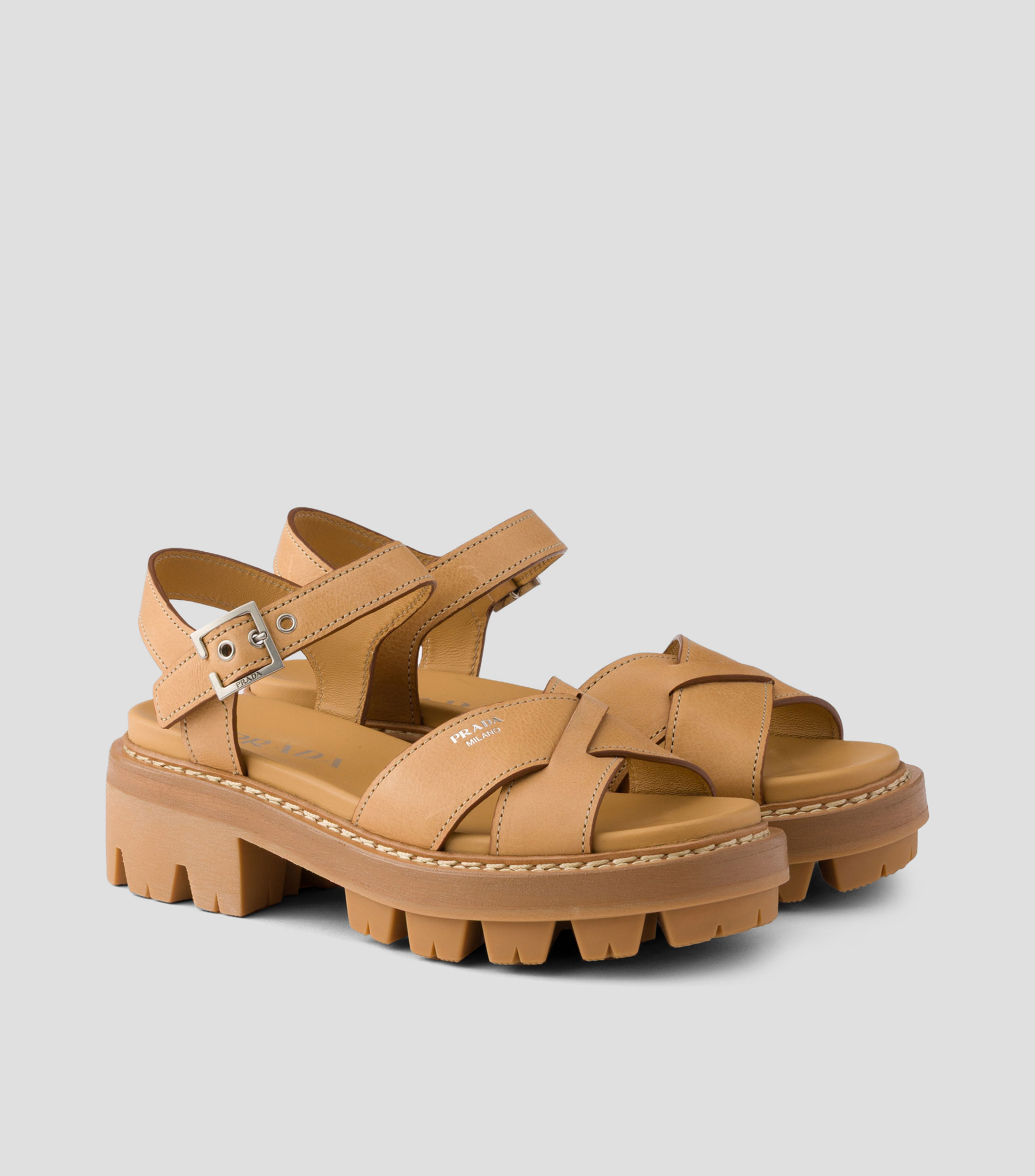Sandalias en piel de tacón bajo de media luna Mujer