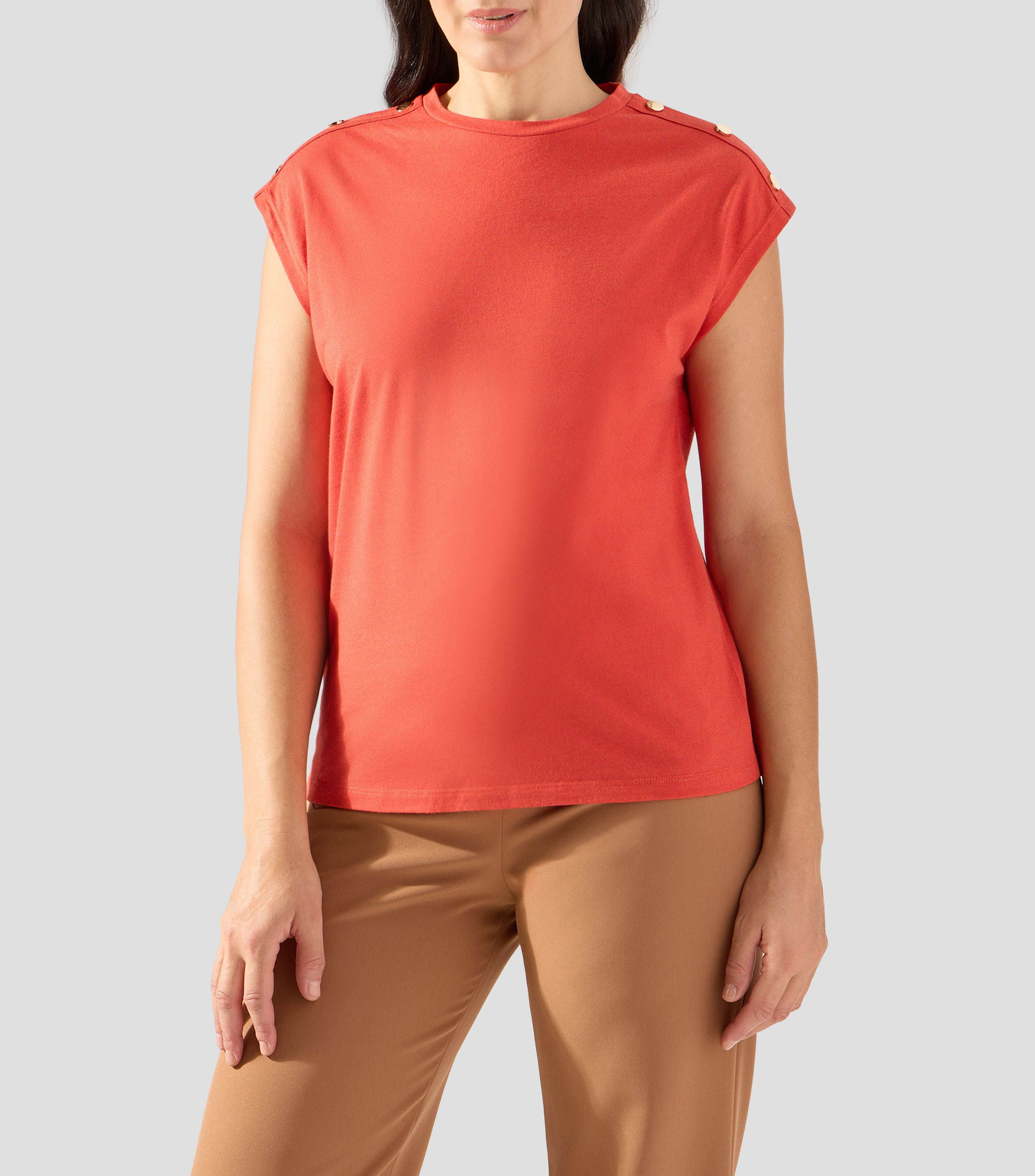 Playera cuello redondo sin mangas lisa Mujer