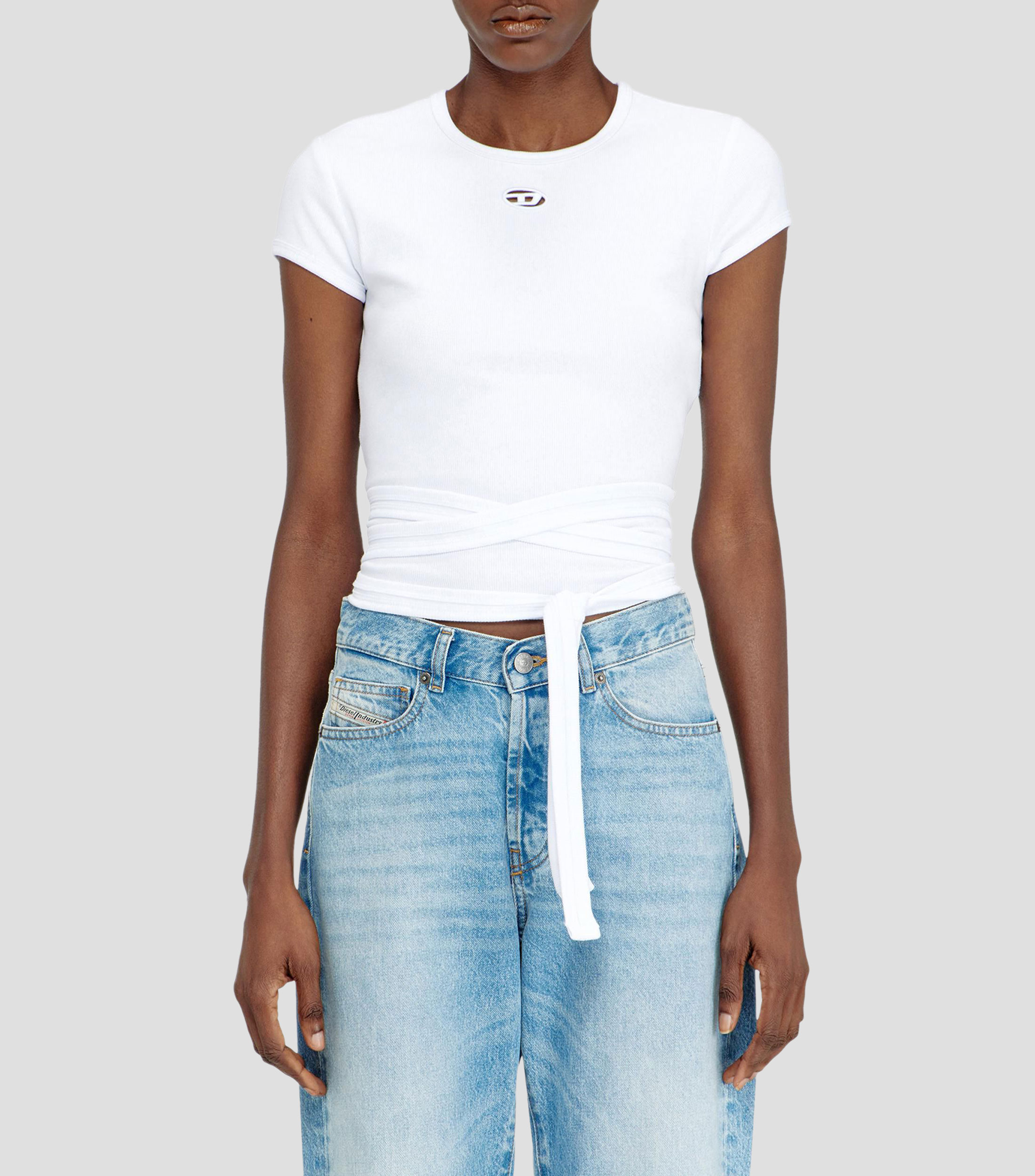 Playera de cuello redondo manga corta lisa Mujer