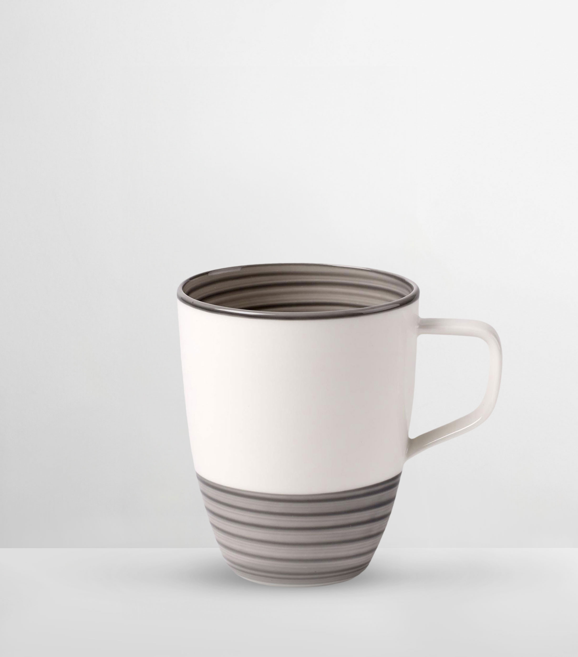 MANUFAC GRIS JARRA 038L