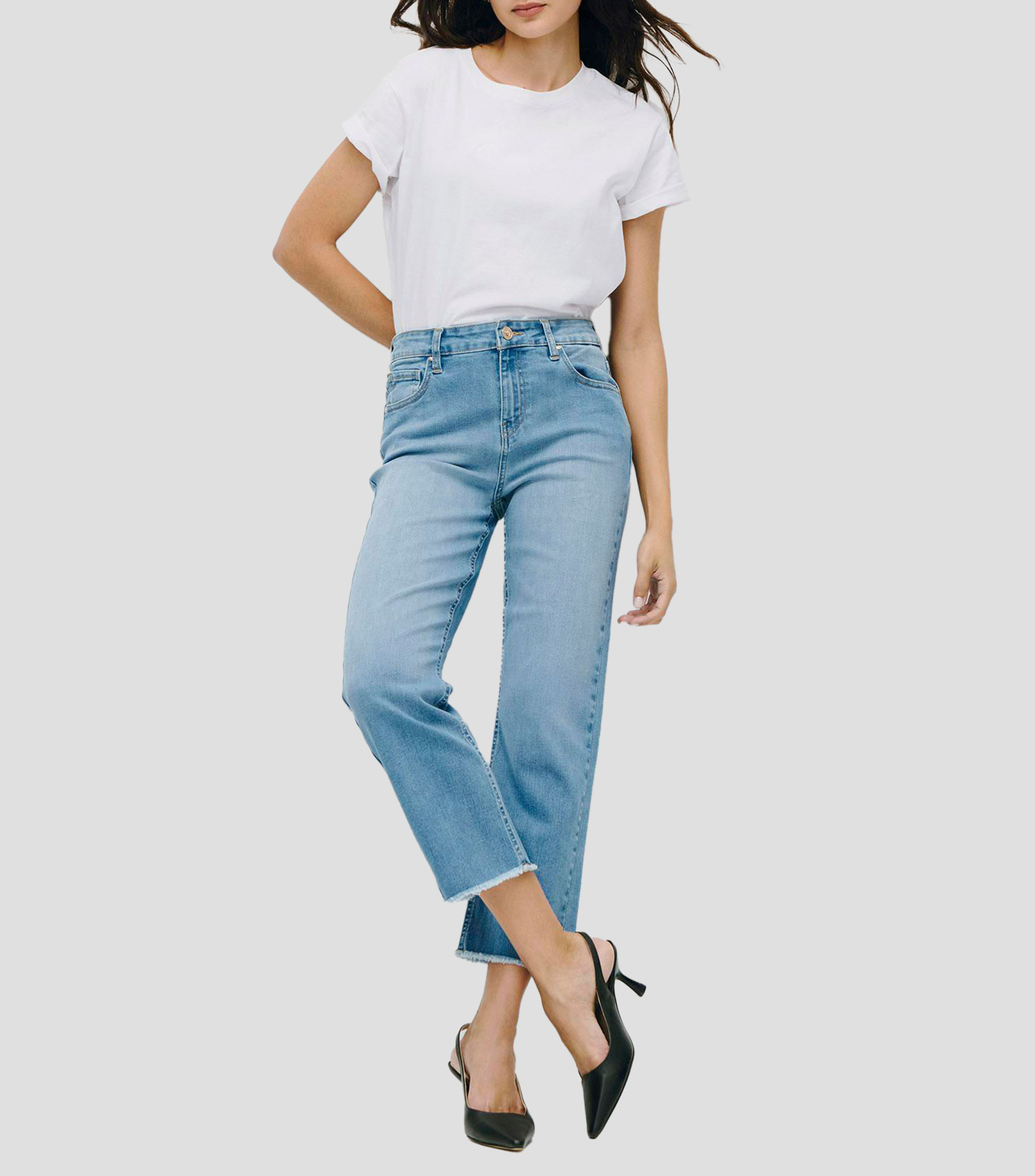 Jeans recto Tiro Medio Ruedo Deshilado Mujer
