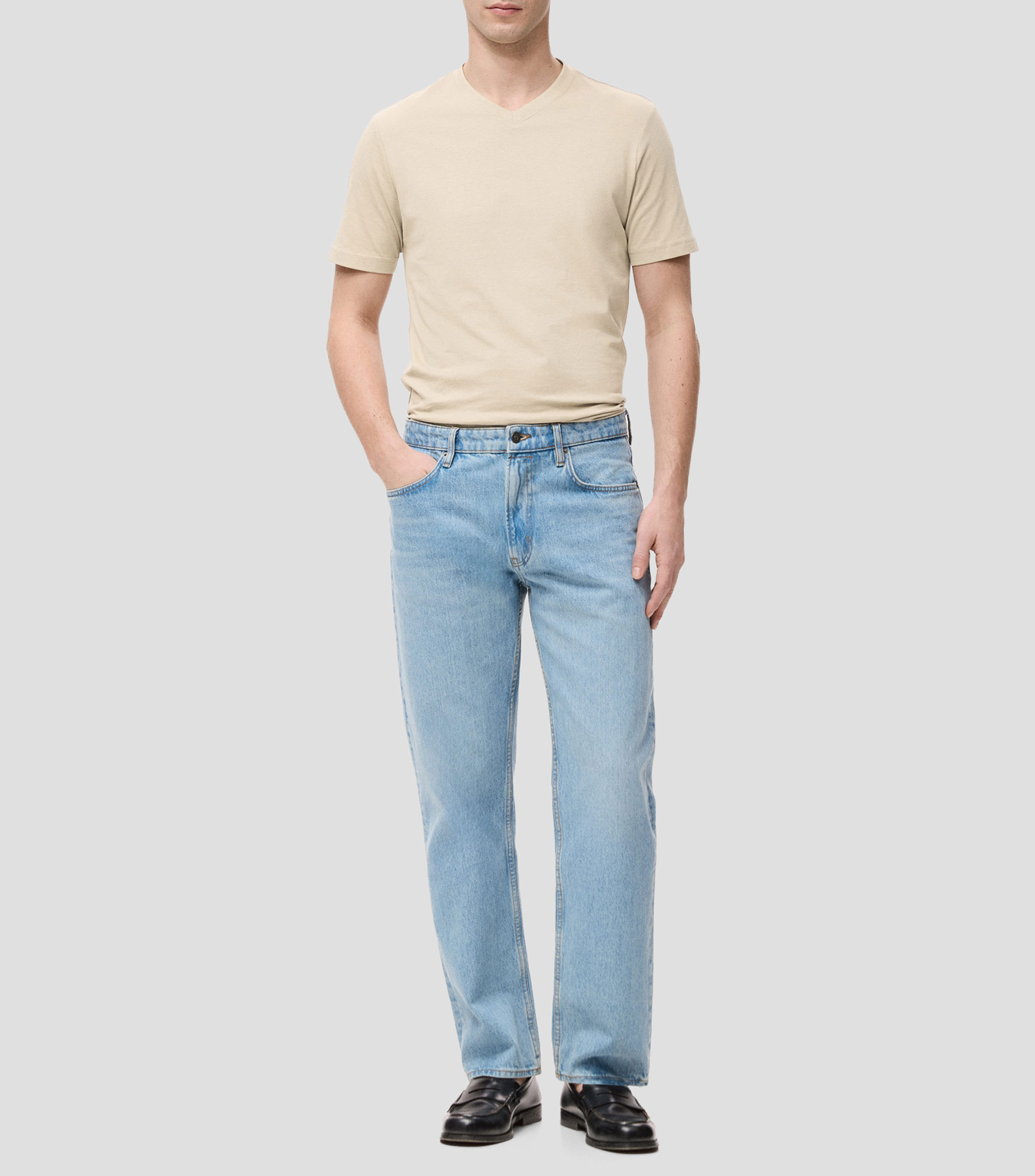 Playera cuello V manga corta lisa Hombre