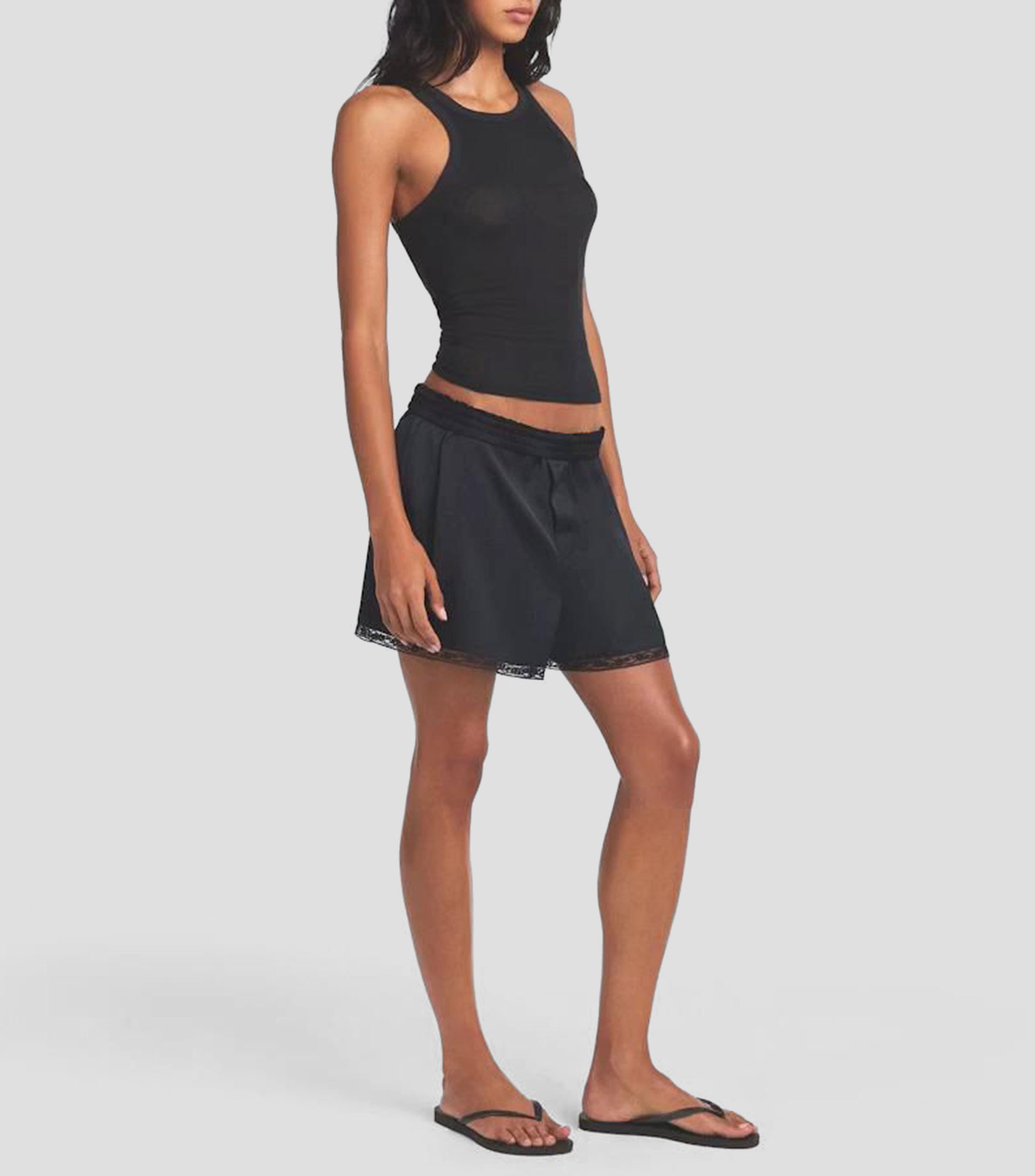 Short liso Mujer