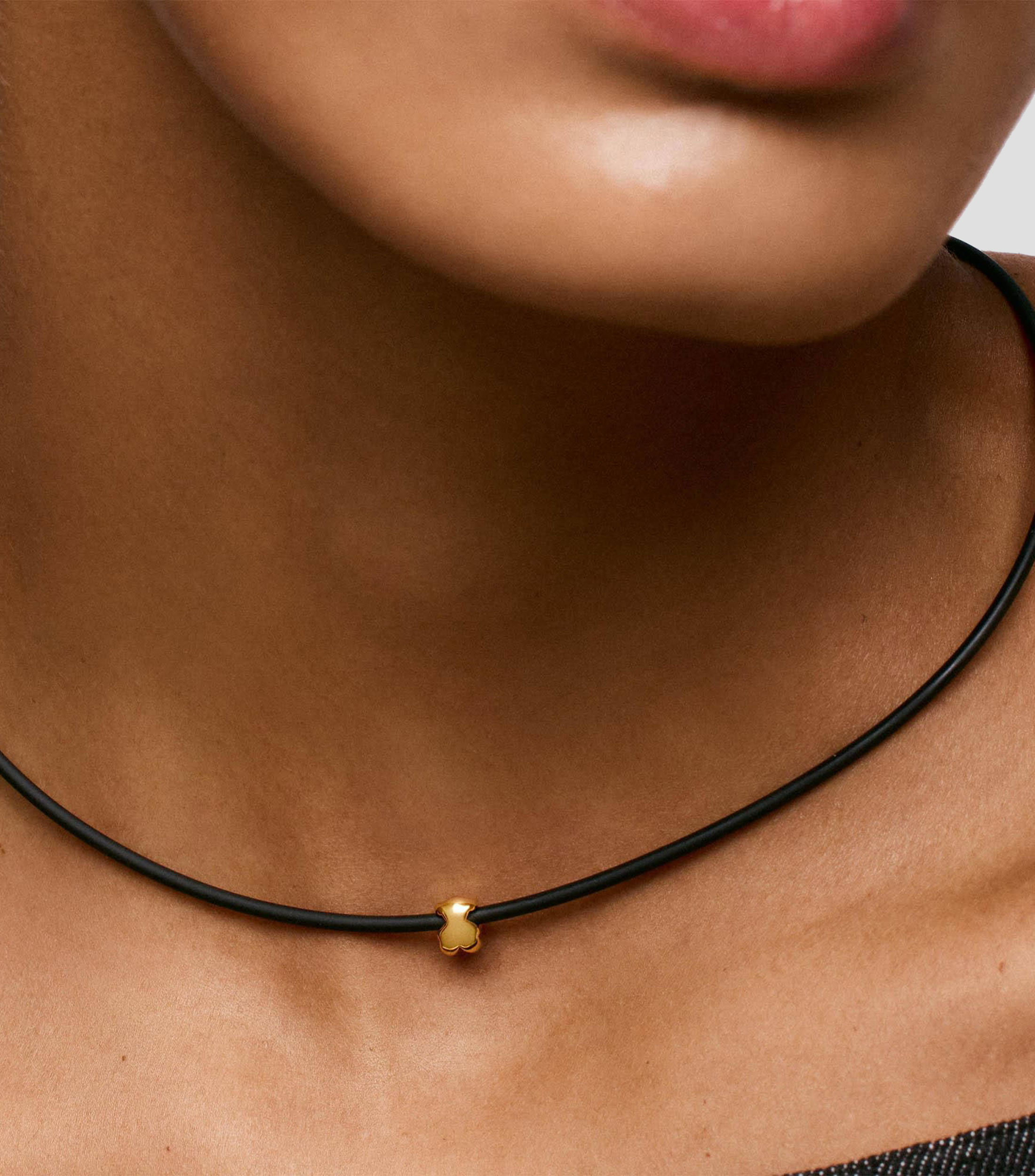 Collar con Dije Bold Motif Mujer