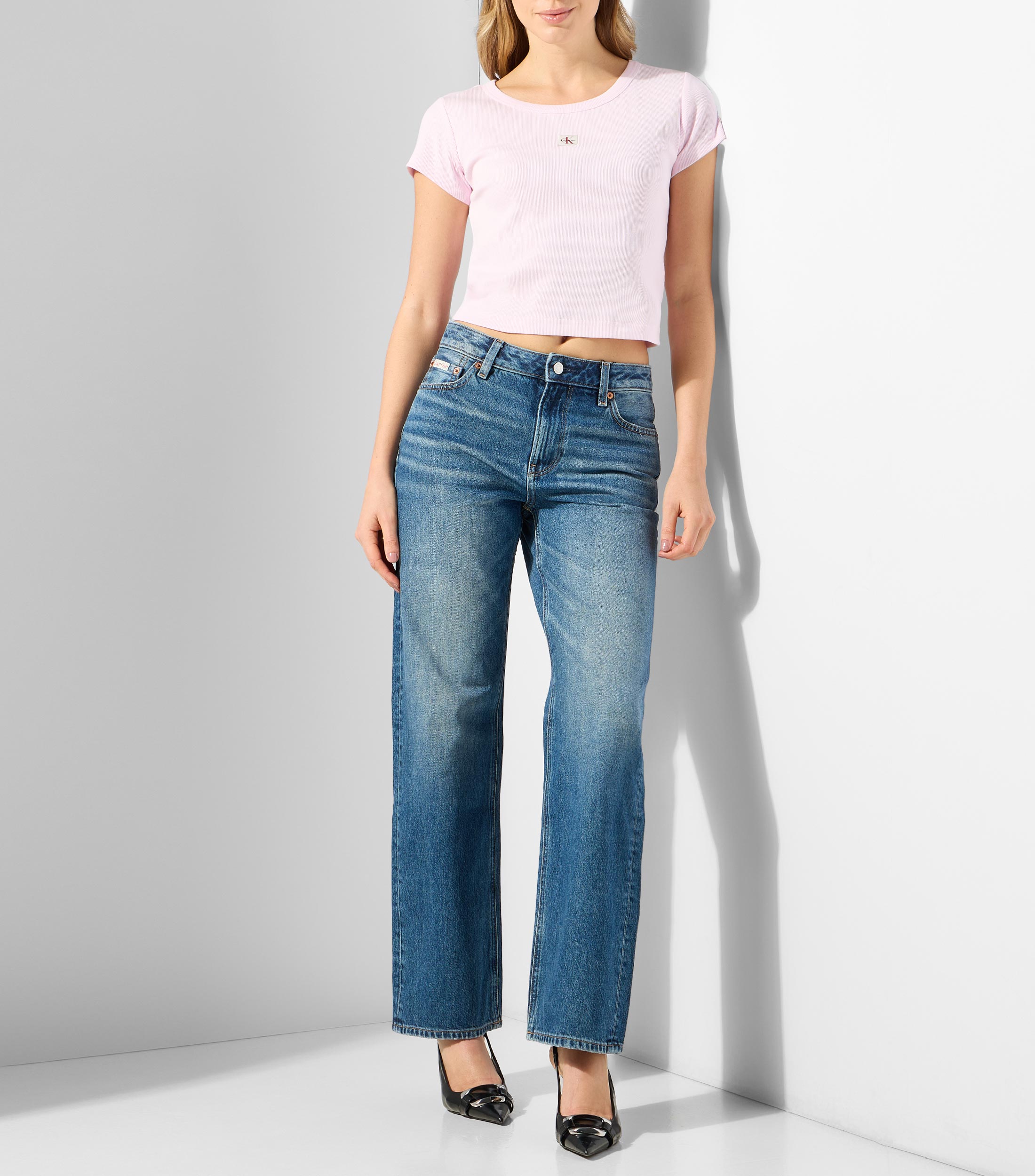 Playera cuello redondo manga corta lisa Mujer