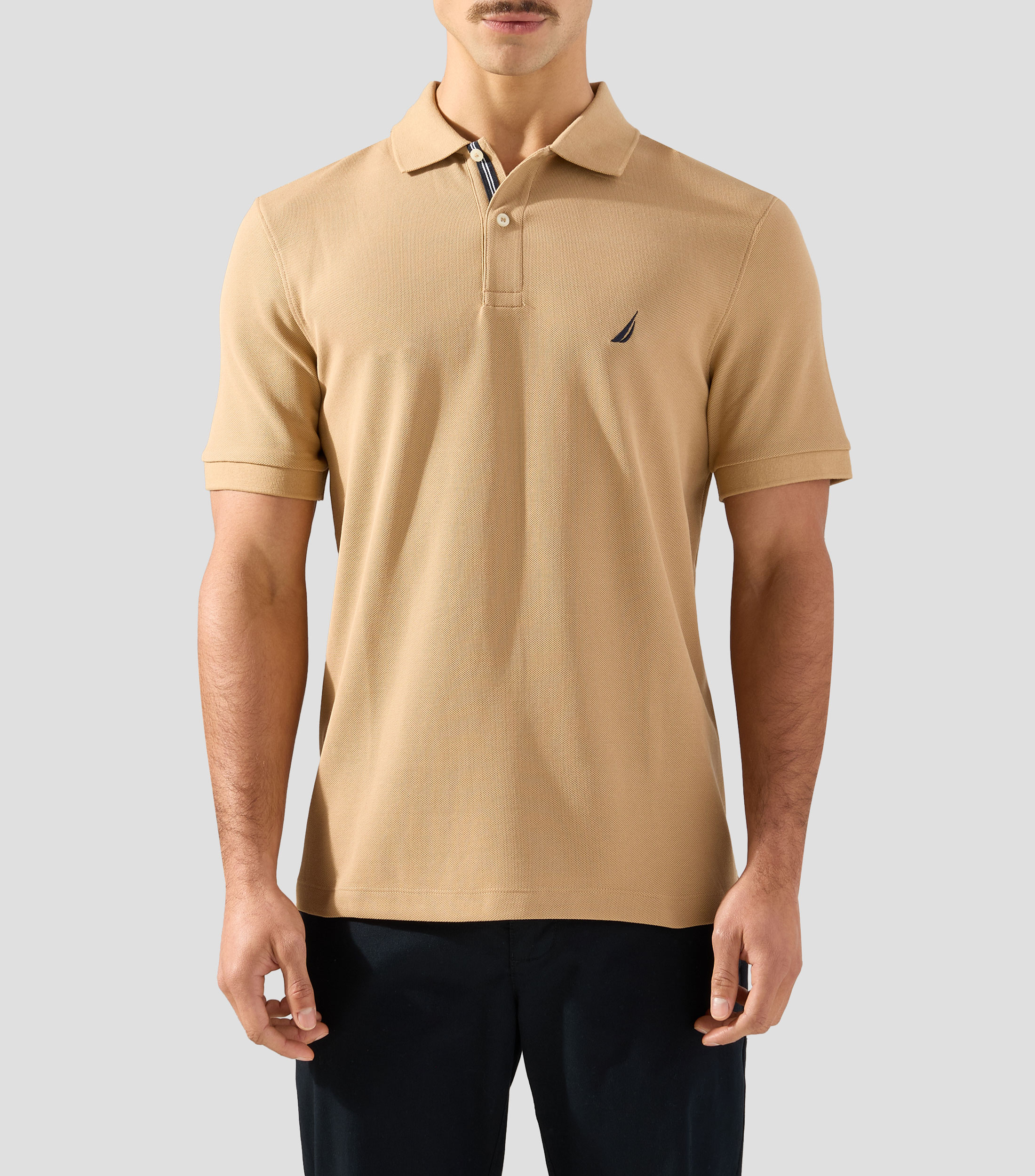 Playera tipo polo manga corta lisa Hombre