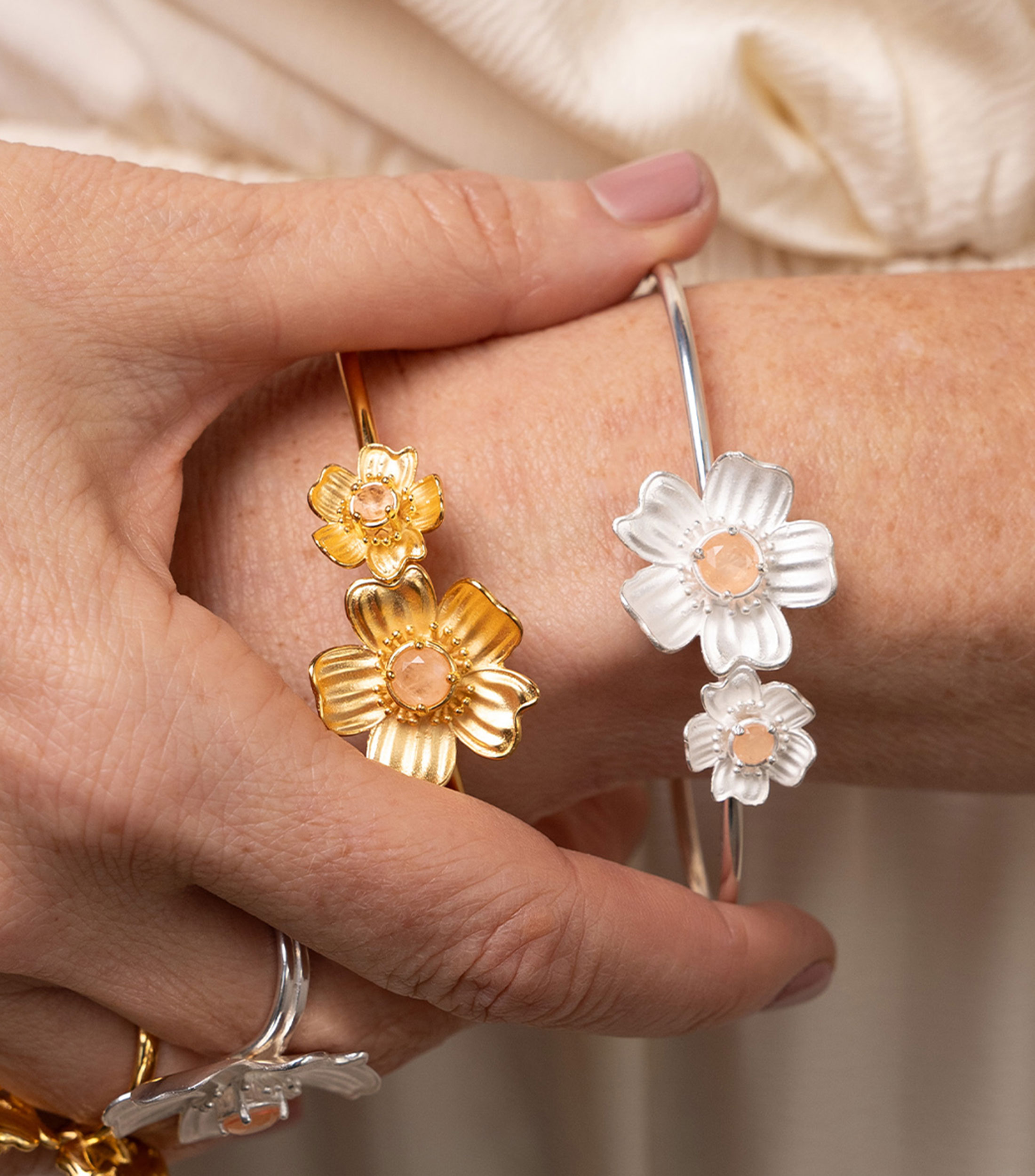 Brazalete abierto en plata .925 con topacio Florecer Mujer