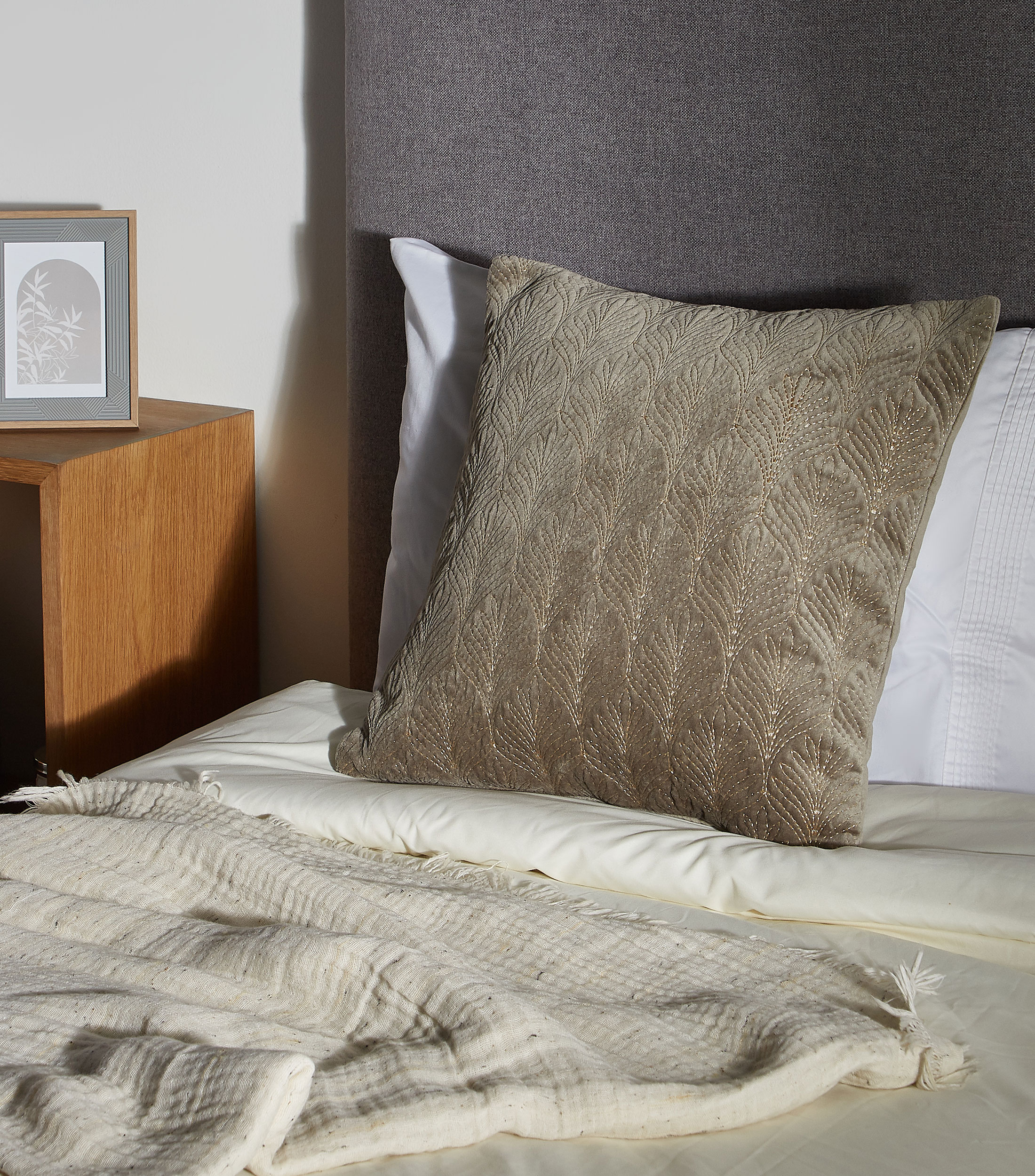 Cojin Decorativo Bordado