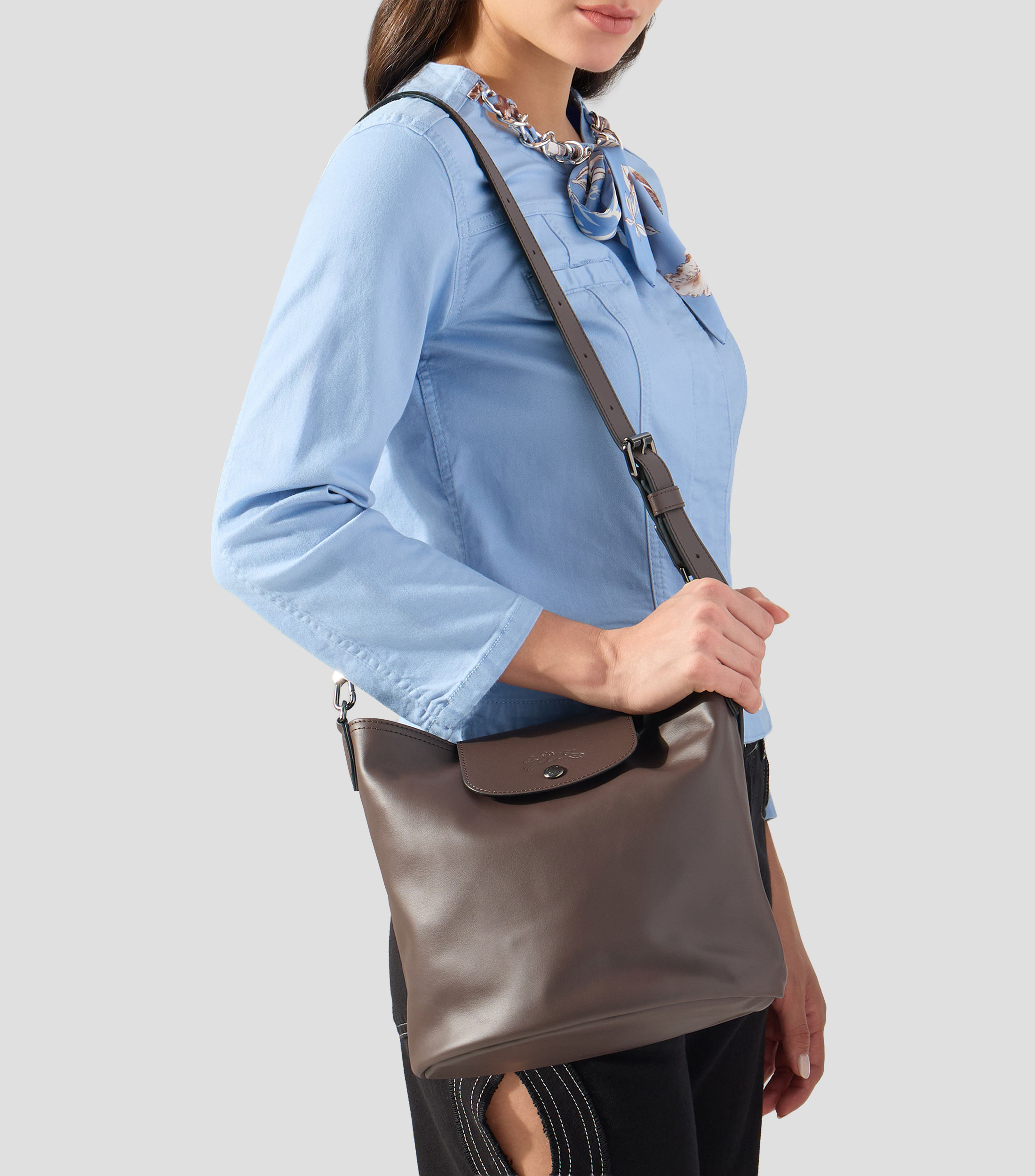 Bolsa shoulder café obscuro en piel Le Pliage Xtra lisa Mujer